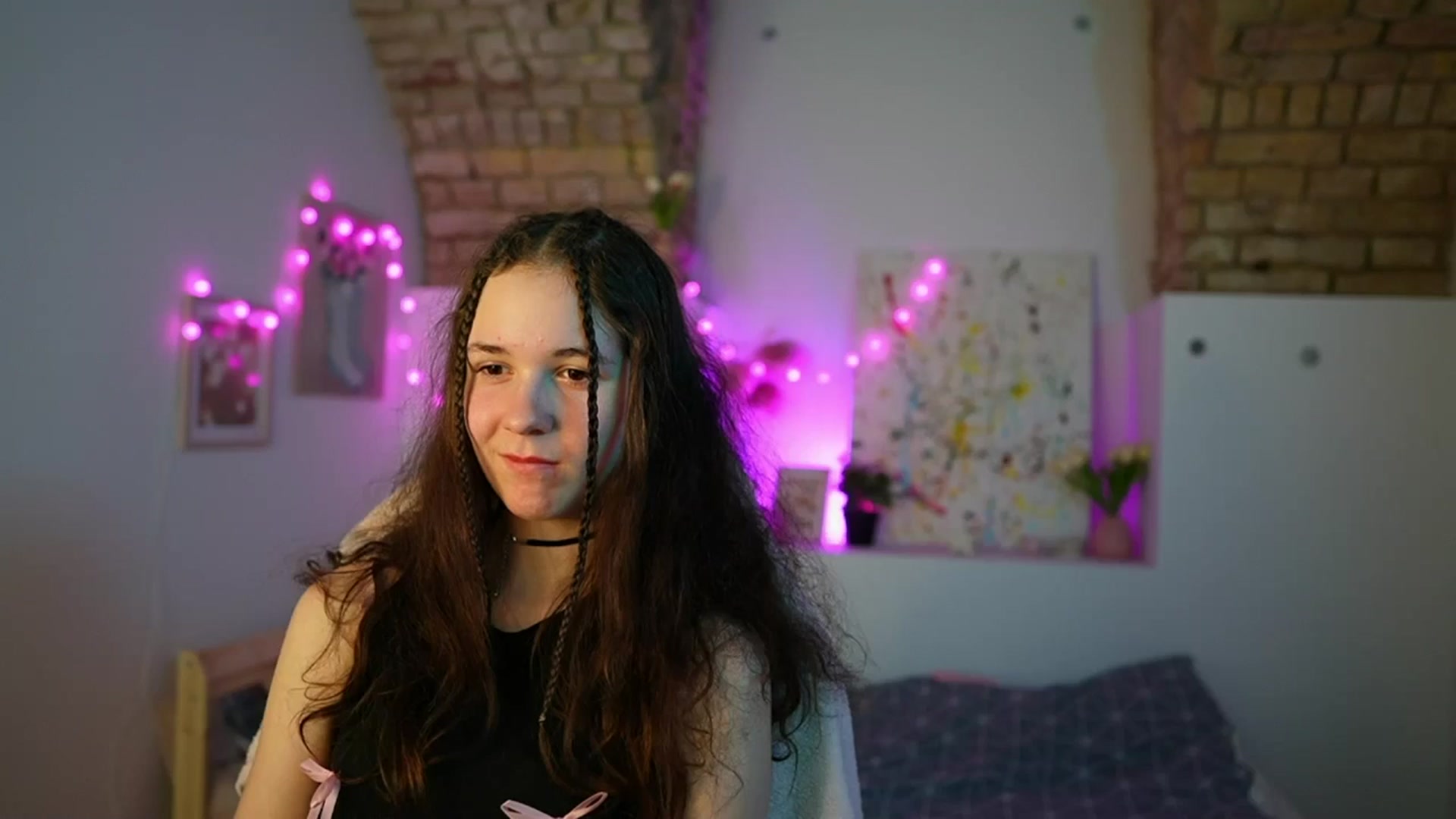 Gallery image thumbnail from Ava__Taylor_'s myfreecams stream on, 01/02/2025, 20:14 image 14 of 20