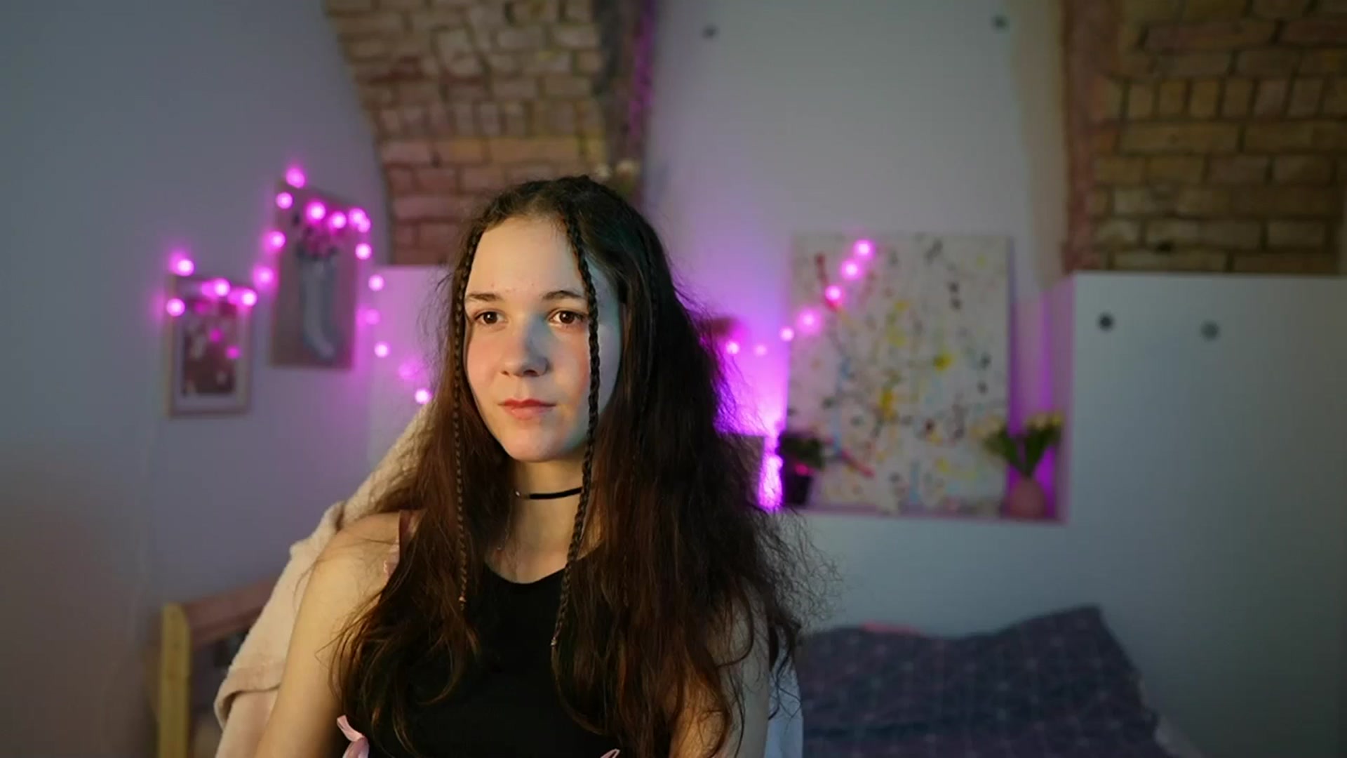 Gallery image thumbnail from Ava__Taylor_'s myfreecams stream on, 01/02/2025, 20:14 image 1 of 20