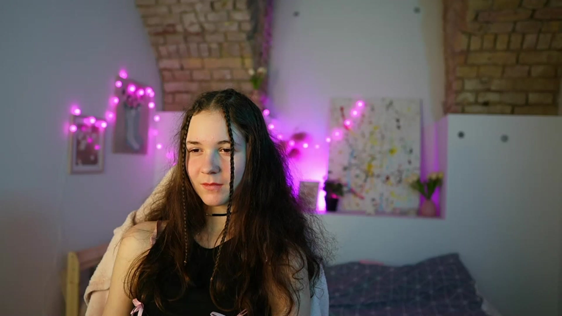 Gallery image thumbnail from Ava__Taylor_'s myfreecams stream on, 01/02/2025, 20:14 image 5 of 20