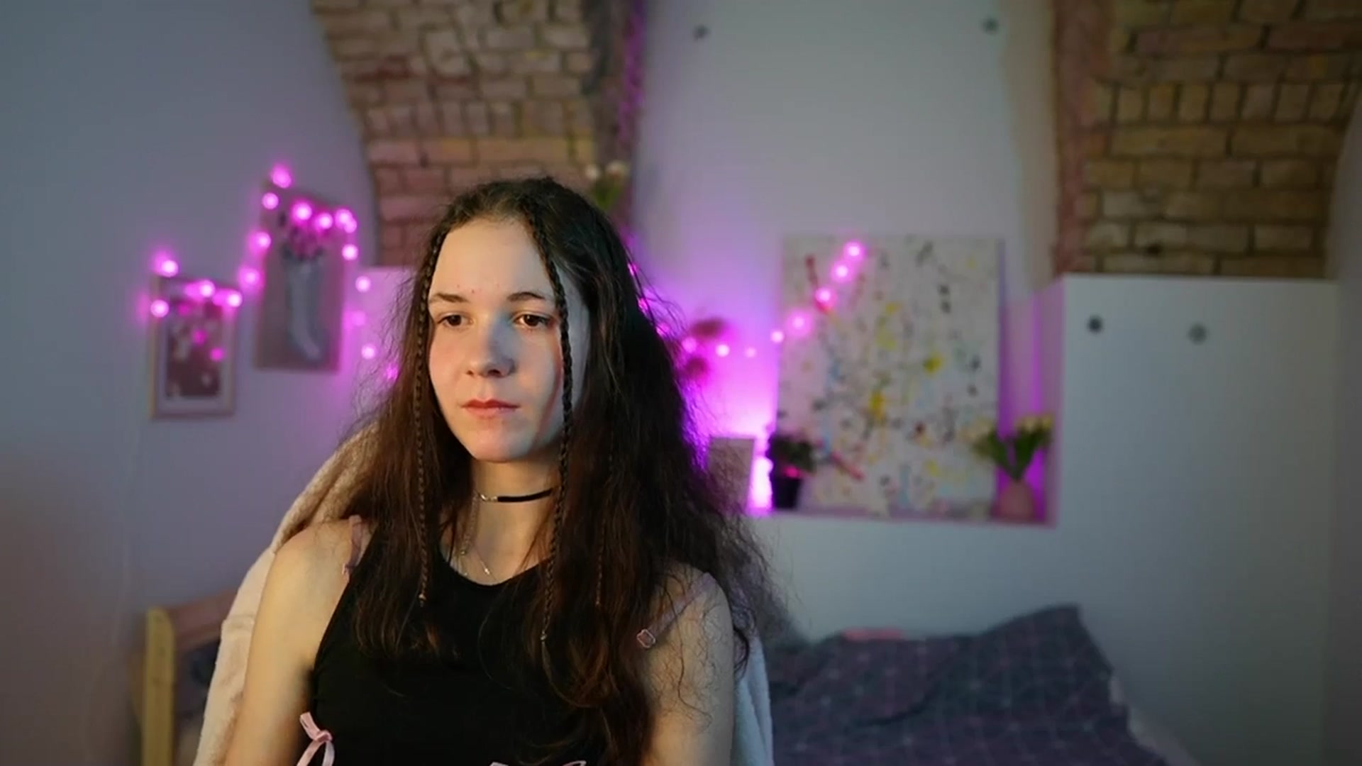 Gallery image thumbnail from Ava__Taylor_'s myfreecams stream on, 01/02/2025, 23:09 image 3 of 20