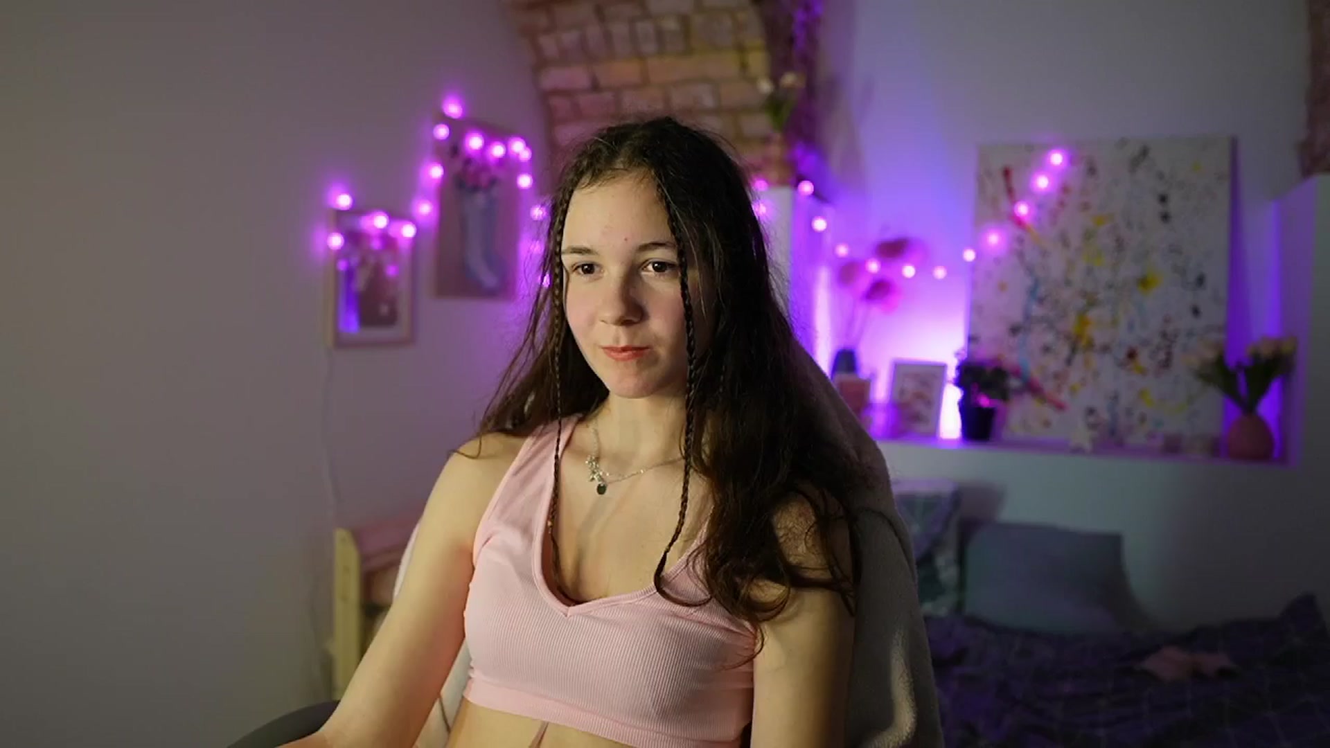 Gallery image thumbnail from Ava__Taylor_'s myfreecams stream on, 01/07/2025, 16:22 image 5 of 20