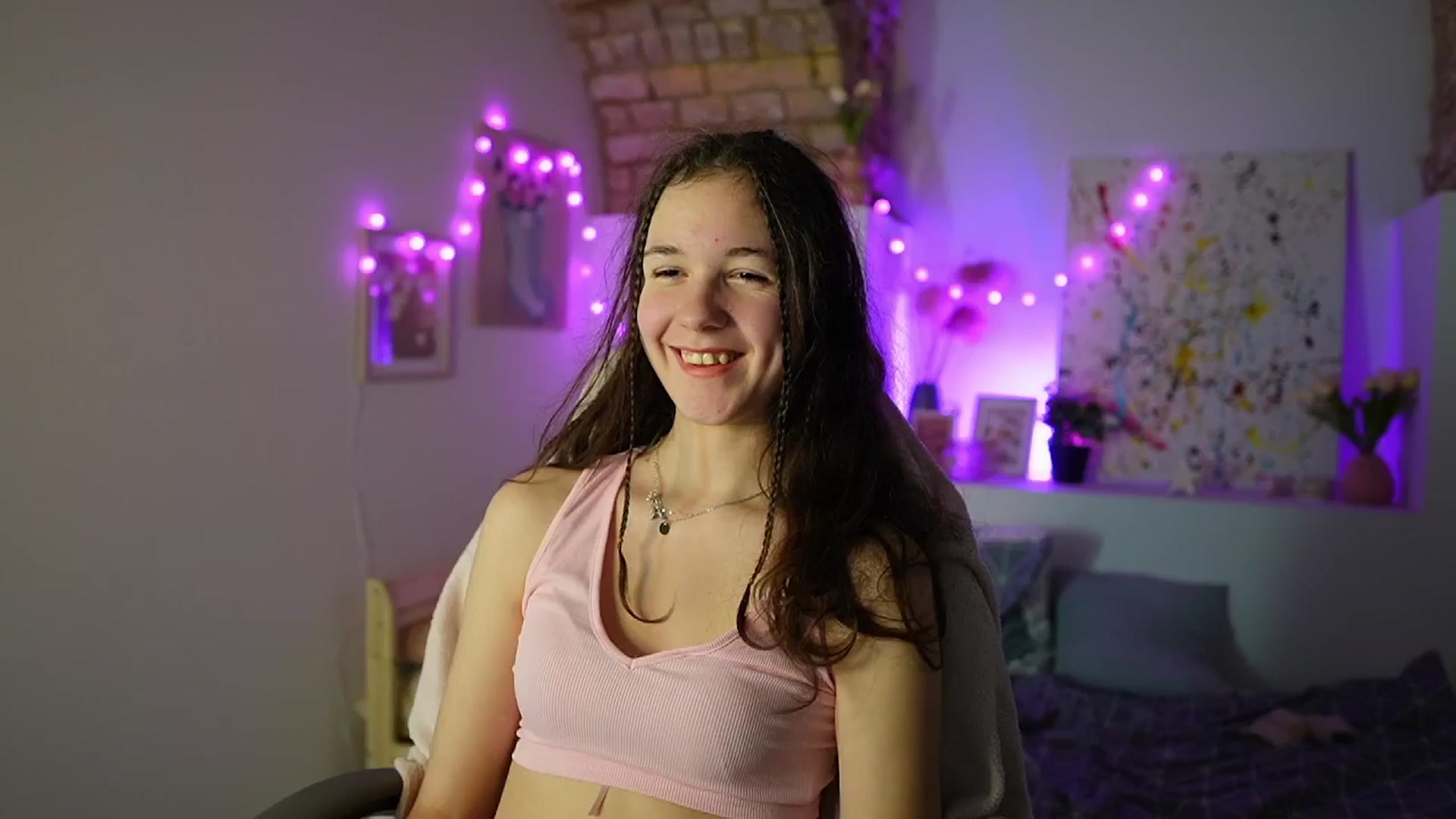 Gallery image thumbnail from Ava__Taylor_'s myfreecams stream on, 01/07/2025, 16:22 image 3 of 20