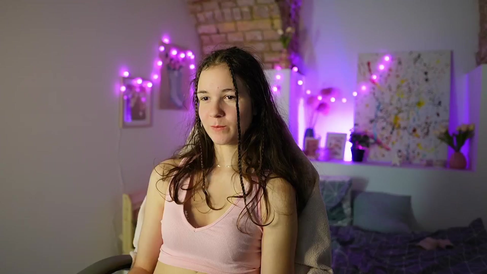 Gallery image thumbnail from Ava__Taylor_'s myfreecams stream on, 01/07/2025, 17:08 image 12 of 20