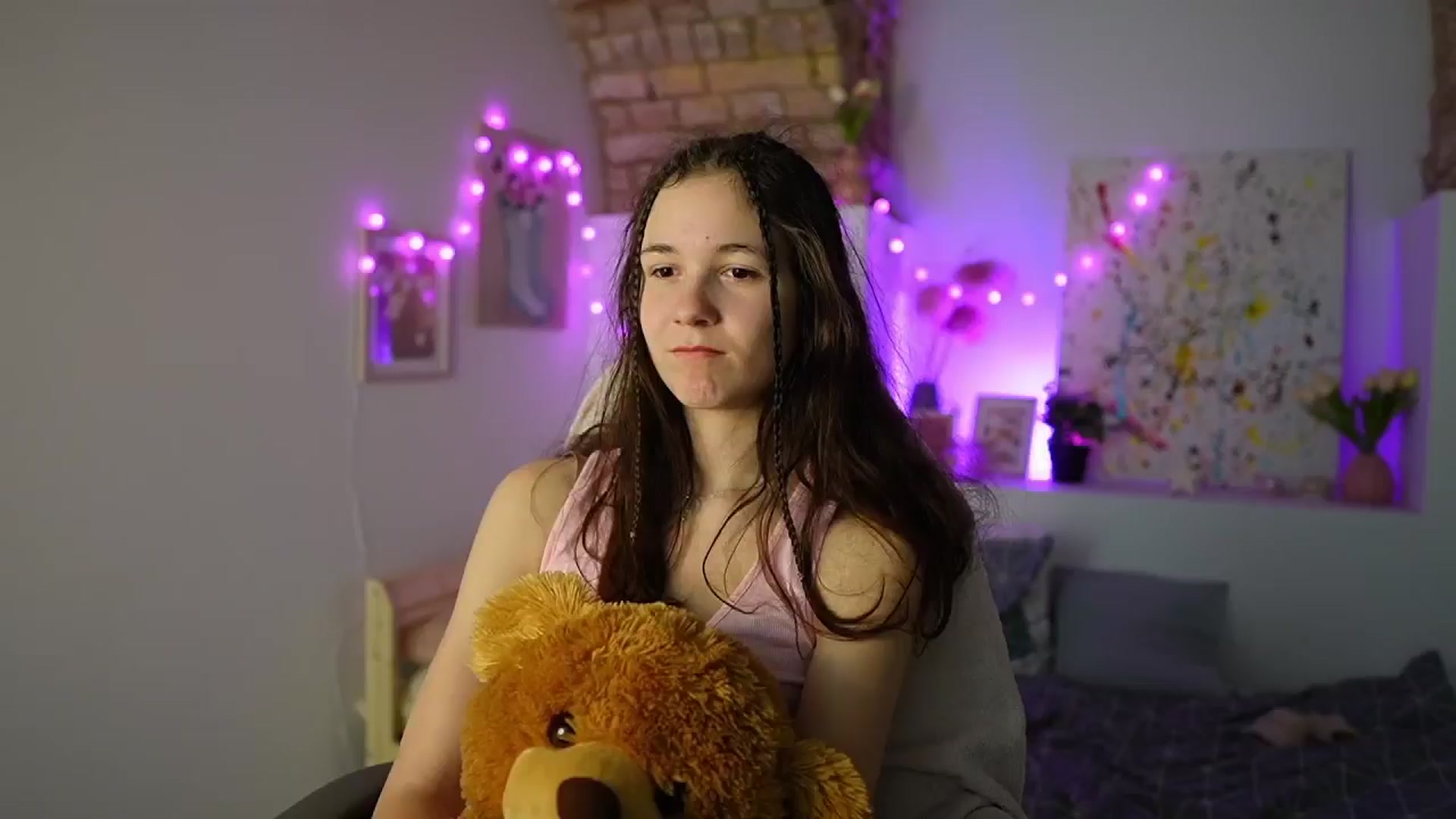 Gallery image thumbnail from Ava__Taylor_'s myfreecams stream on, 01/07/2025, 18:03 image 11 of 20