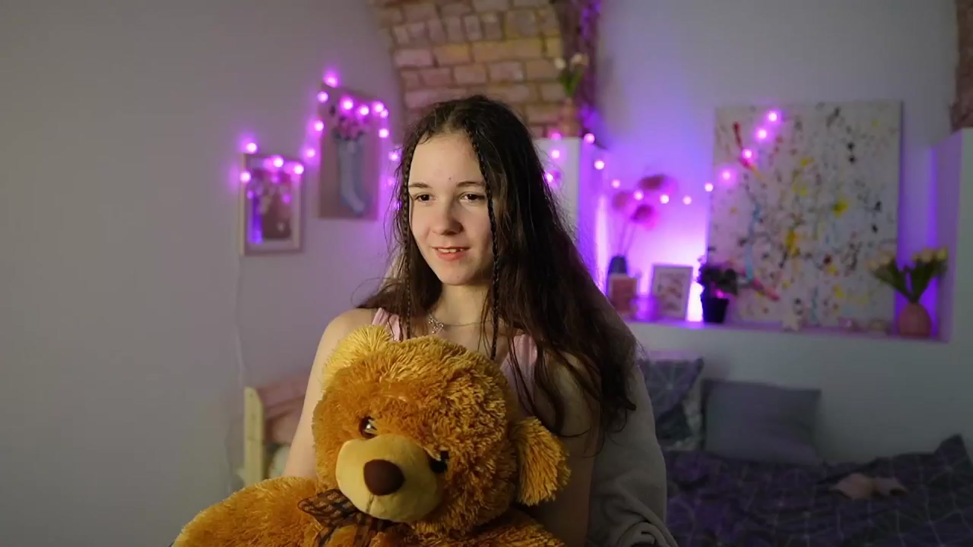 Gallery image thumbnail from Ava__Taylor_'s myfreecams stream on, 01/07/2025, 18:03 image 1 of 20