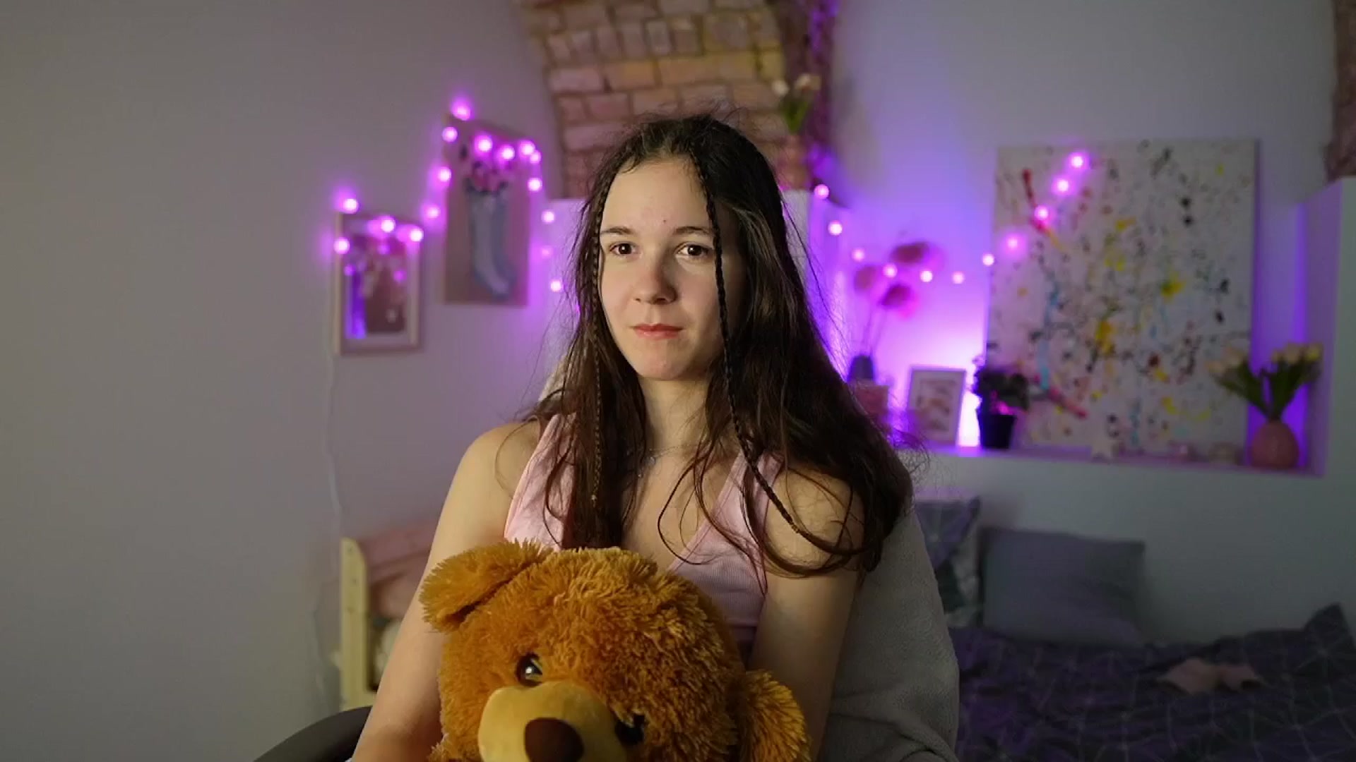 Gallery image thumbnail from Ava__Taylor_'s myfreecams stream on, 01/07/2025, 18:03 image 10 of 20