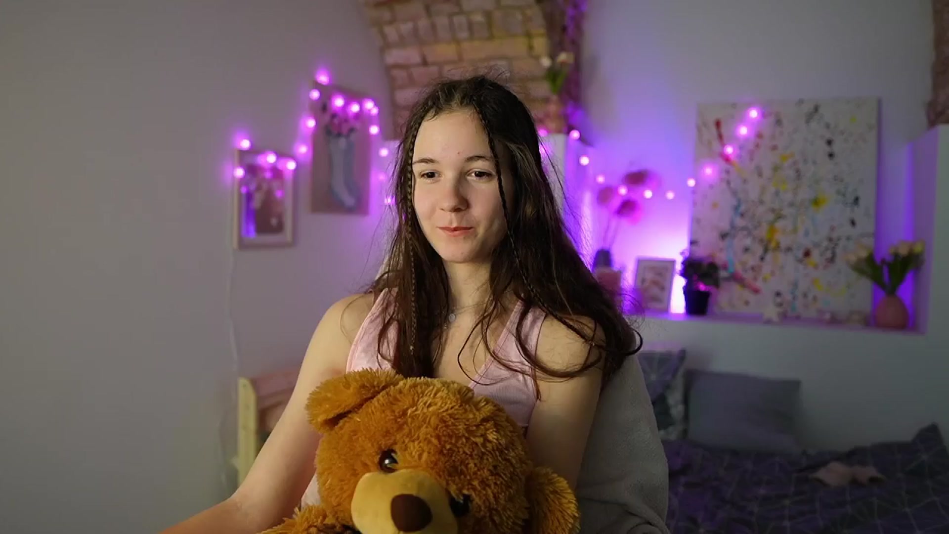 Gallery image thumbnail from Ava__Taylor_'s myfreecams stream on, 01/07/2025, 18:03 image 9 of 20