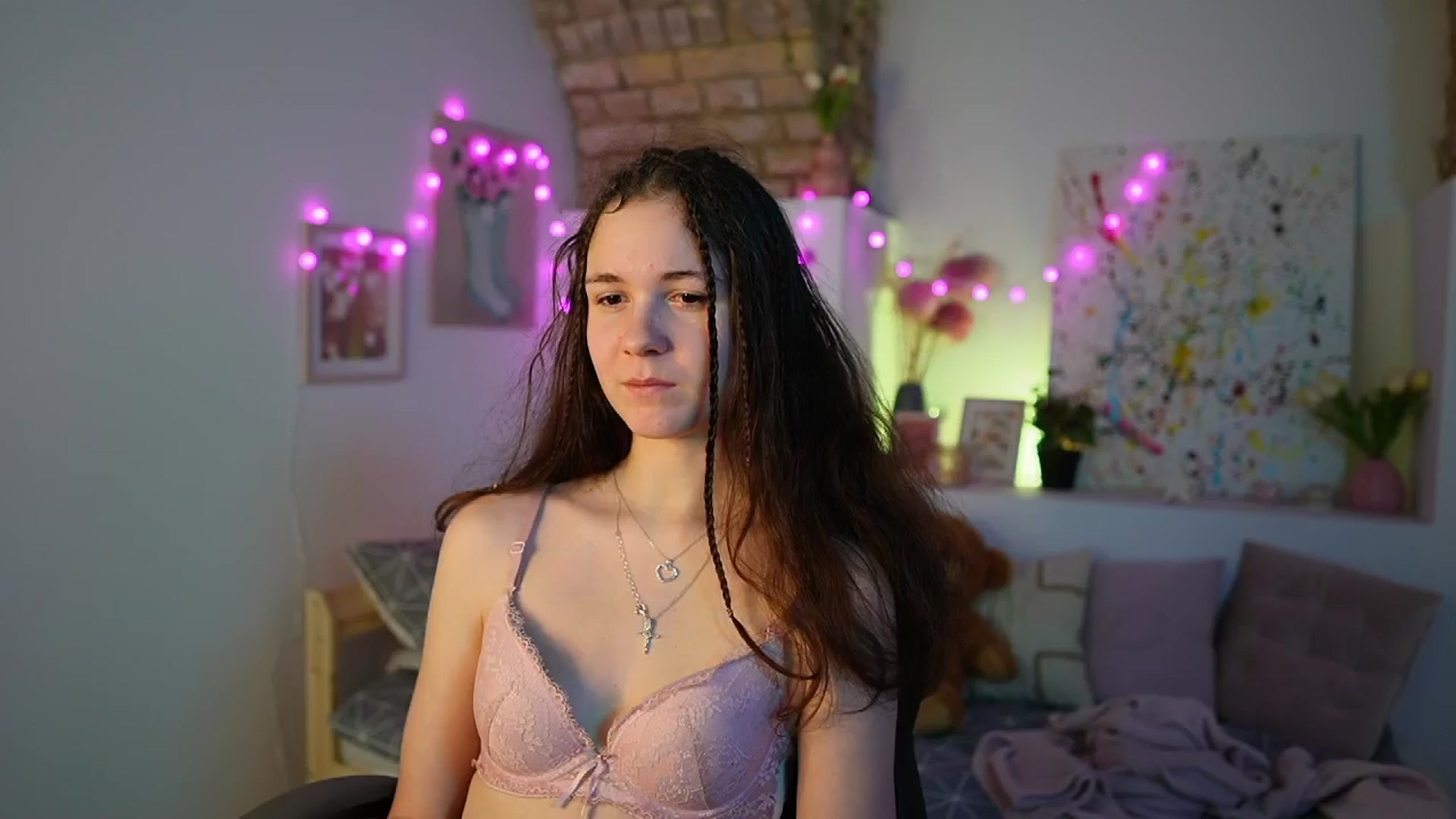 Gallery image thumbnail from Ava__Taylor_'s myfreecams stream on, 01/08/2025, 16:06 image 14 of 20
