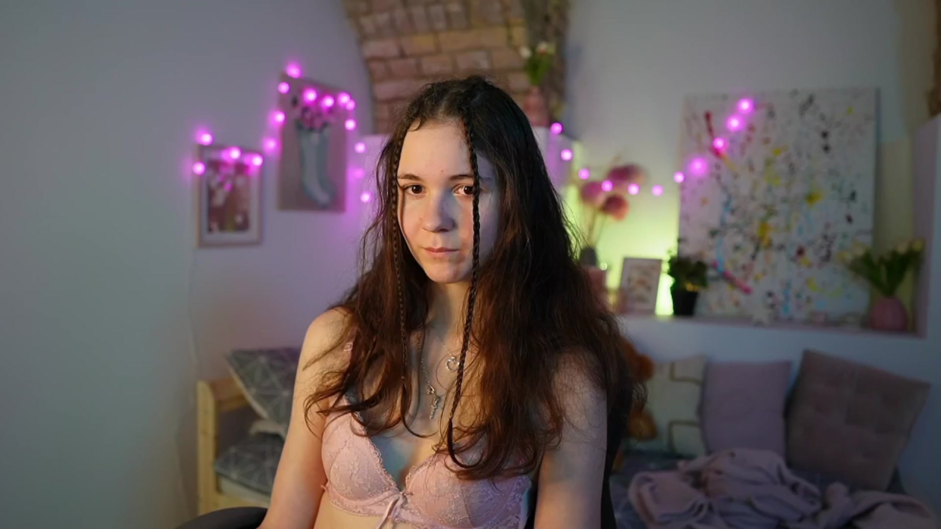 Gallery image thumbnail from Ava__Taylor_'s myfreecams stream on, 01/08/2025, 16:06 image 17 of 20