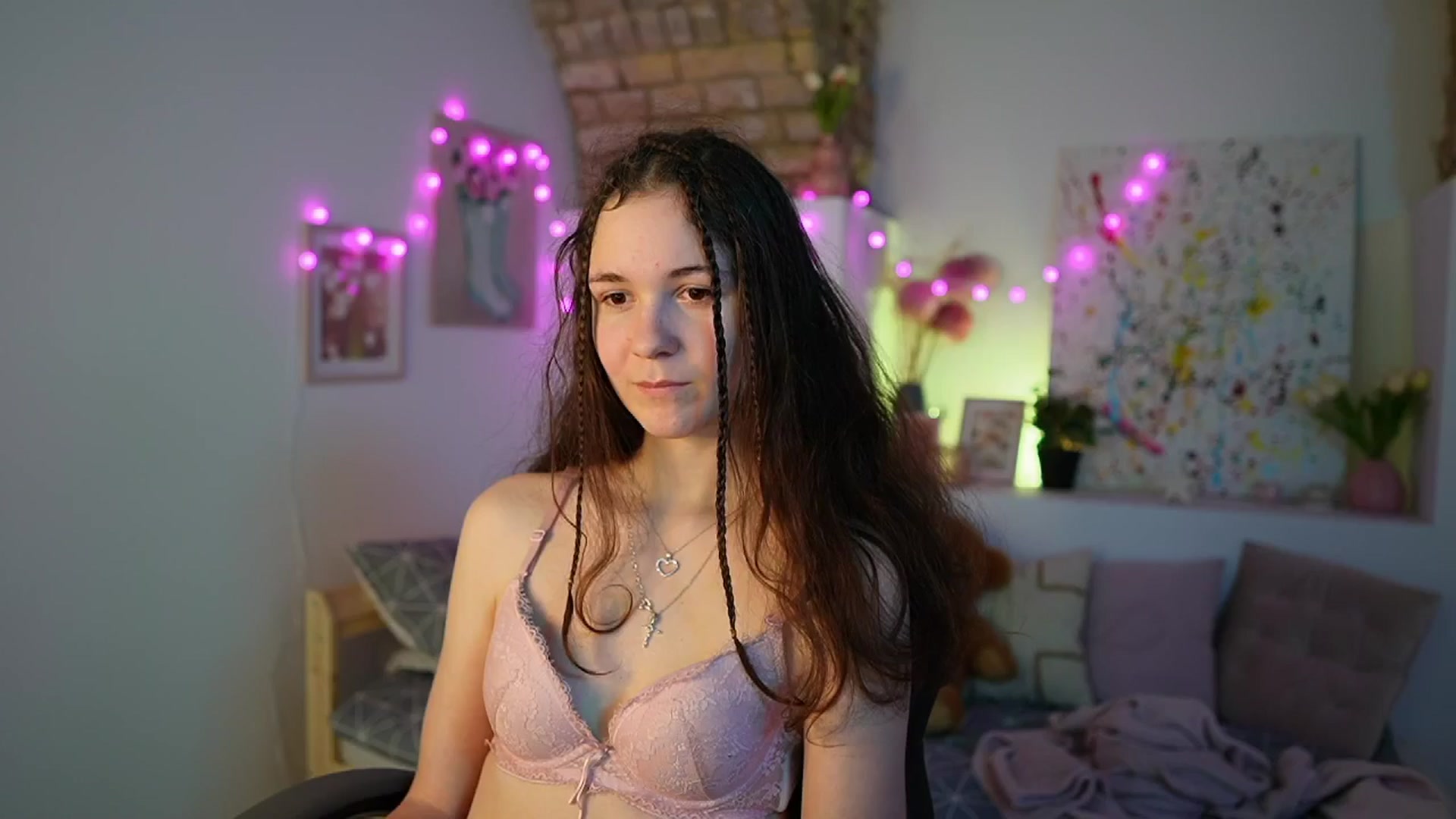 Gallery image thumbnail from Ava__Taylor_'s myfreecams stream on, 01/08/2025, 16:06 image 12 of 20