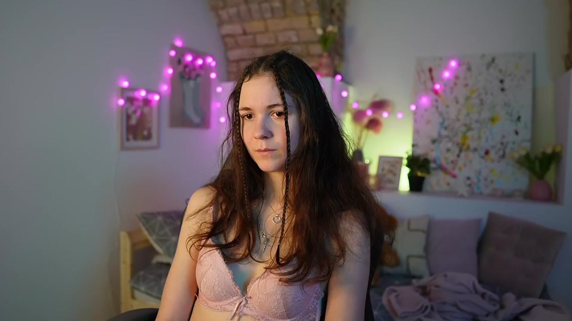 Gallery image thumbnail from Ava__Taylor_'s myfreecams stream on, 01/08/2025, 16:06 image 18 of 20