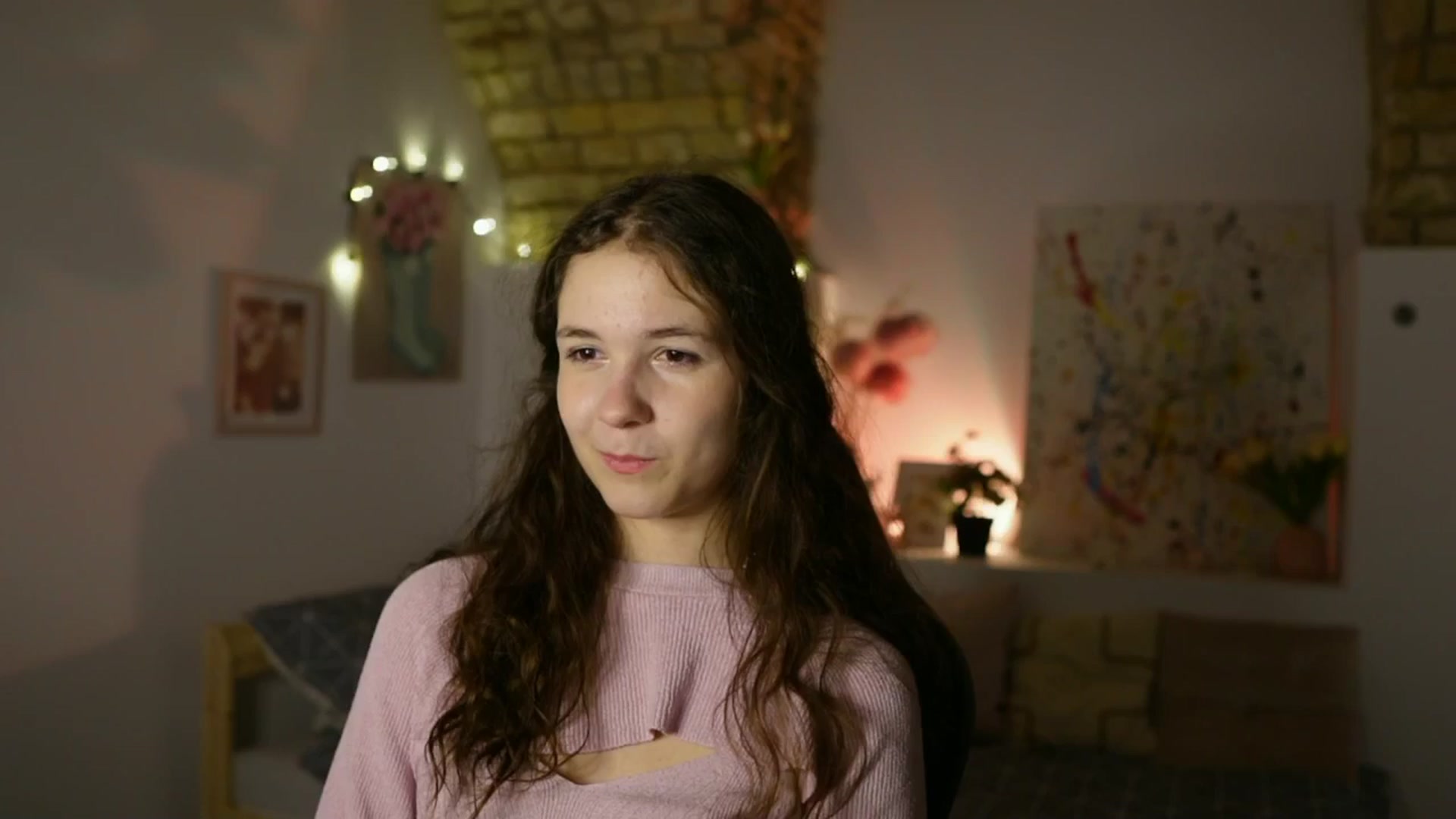 Gallery image thumbnail from Ava__Taylor_'s myfreecams stream on, 01/20/2025, 24:00 image 19 of 20