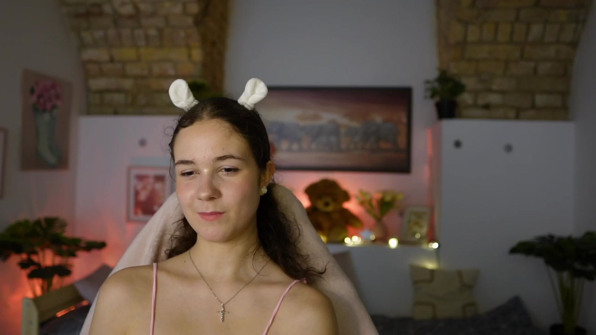 Gallery image thumbnail from Ava__Taylor_'s myfreecams stream on, 01/31/2025, 22:51 image 17 of 20