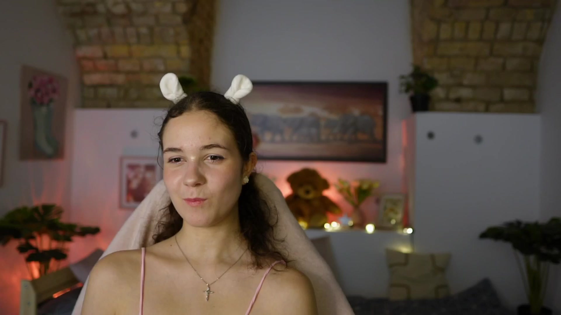 Gallery image thumbnail from Ava__Taylor_'s myfreecams stream on, 01/31/2025, 22:51 image 15 of 20