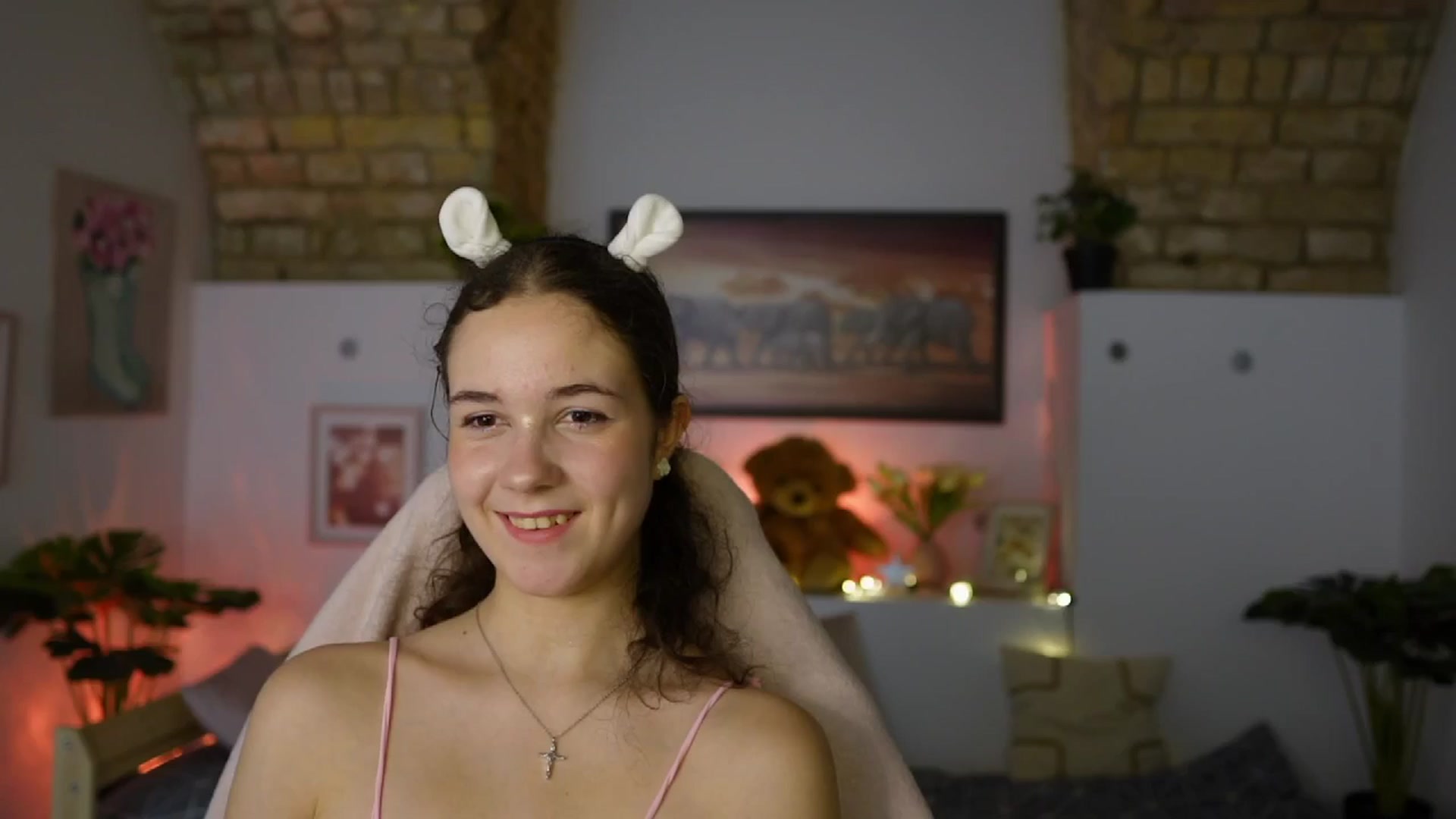 Gallery image thumbnail from Ava__Taylor_'s myfreecams stream on, 01/31/2025, 22:51 image 9 of 20