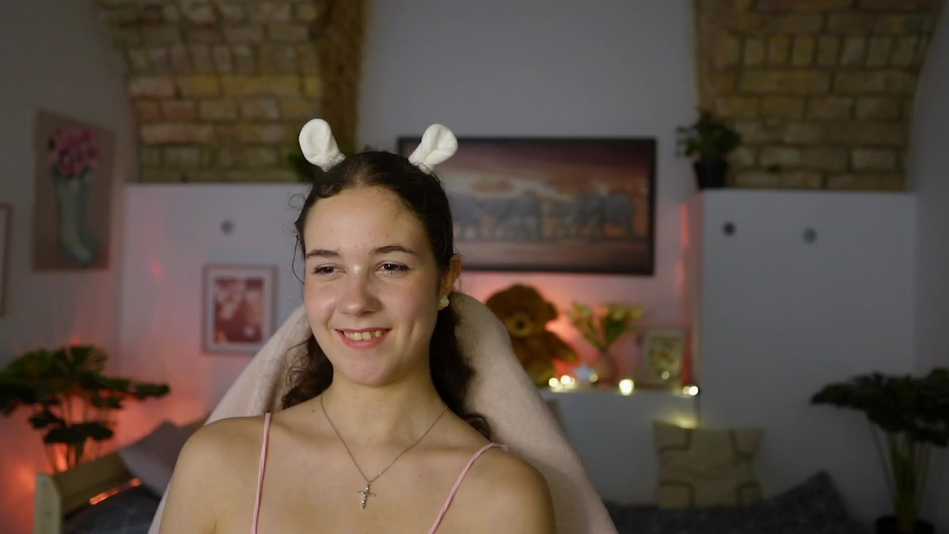 Gallery image thumbnail from Ava__Taylor_'s myfreecams stream on, 01/31/2025, 22:51 image 5 of 20
