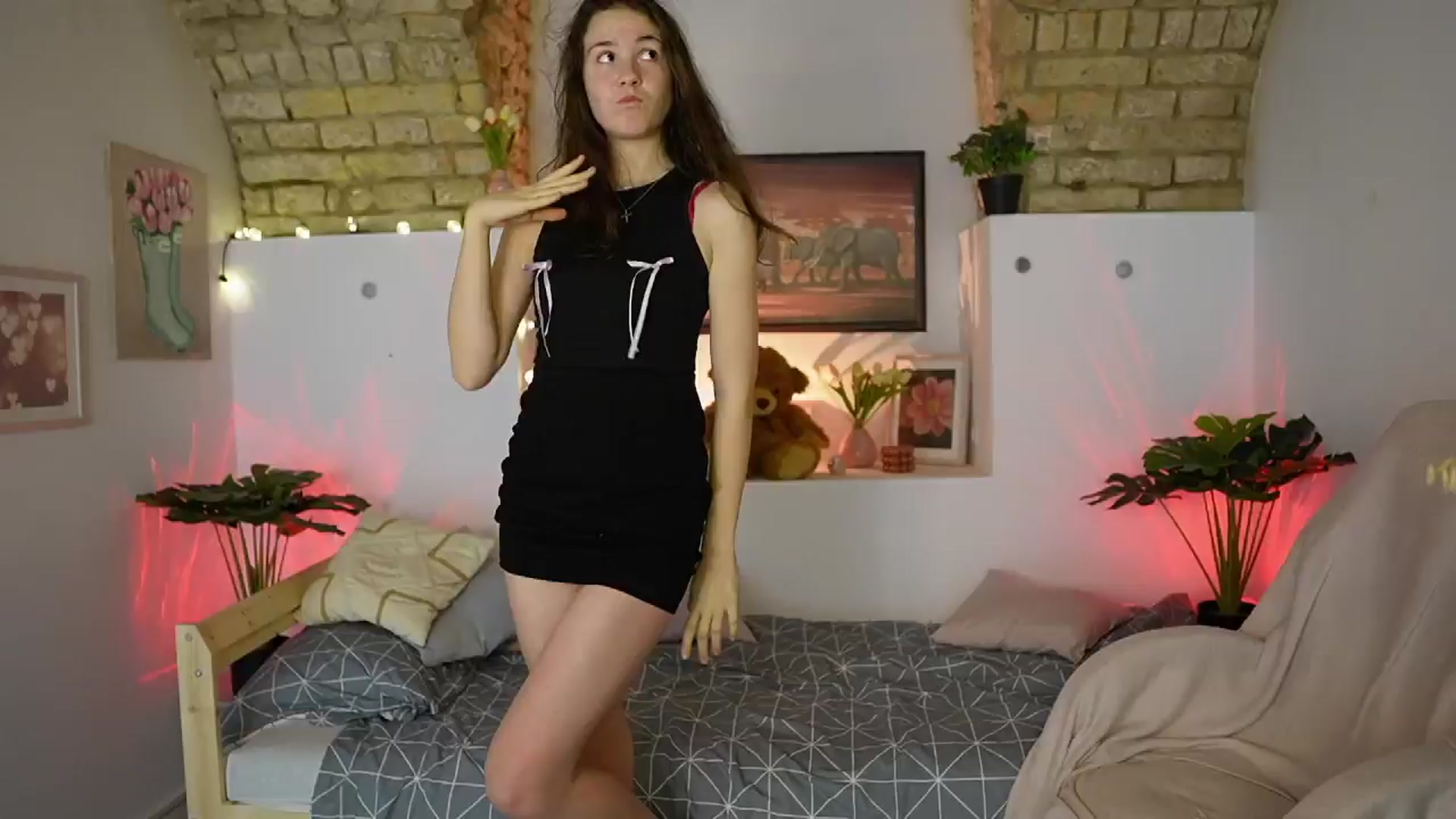 Gallery image thumbnail from Ava__Taylor_'s myfreecams stream on, 02/20/2025, 02:23 image 4 of 20