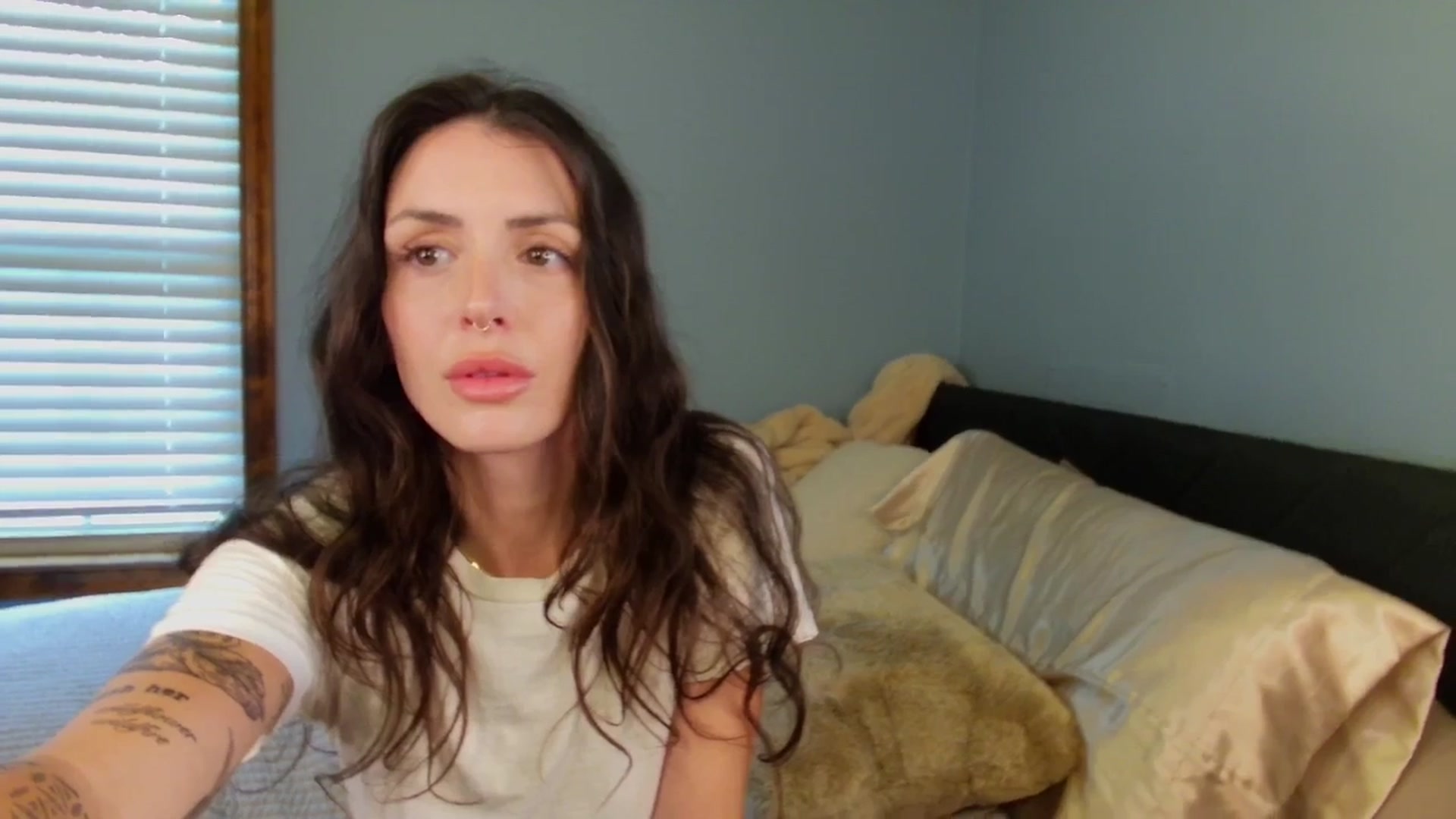 Gallery image thumbnail from Ava____'s myfreecams stream on, 05/12/2025, 20:39 image 14 of 20