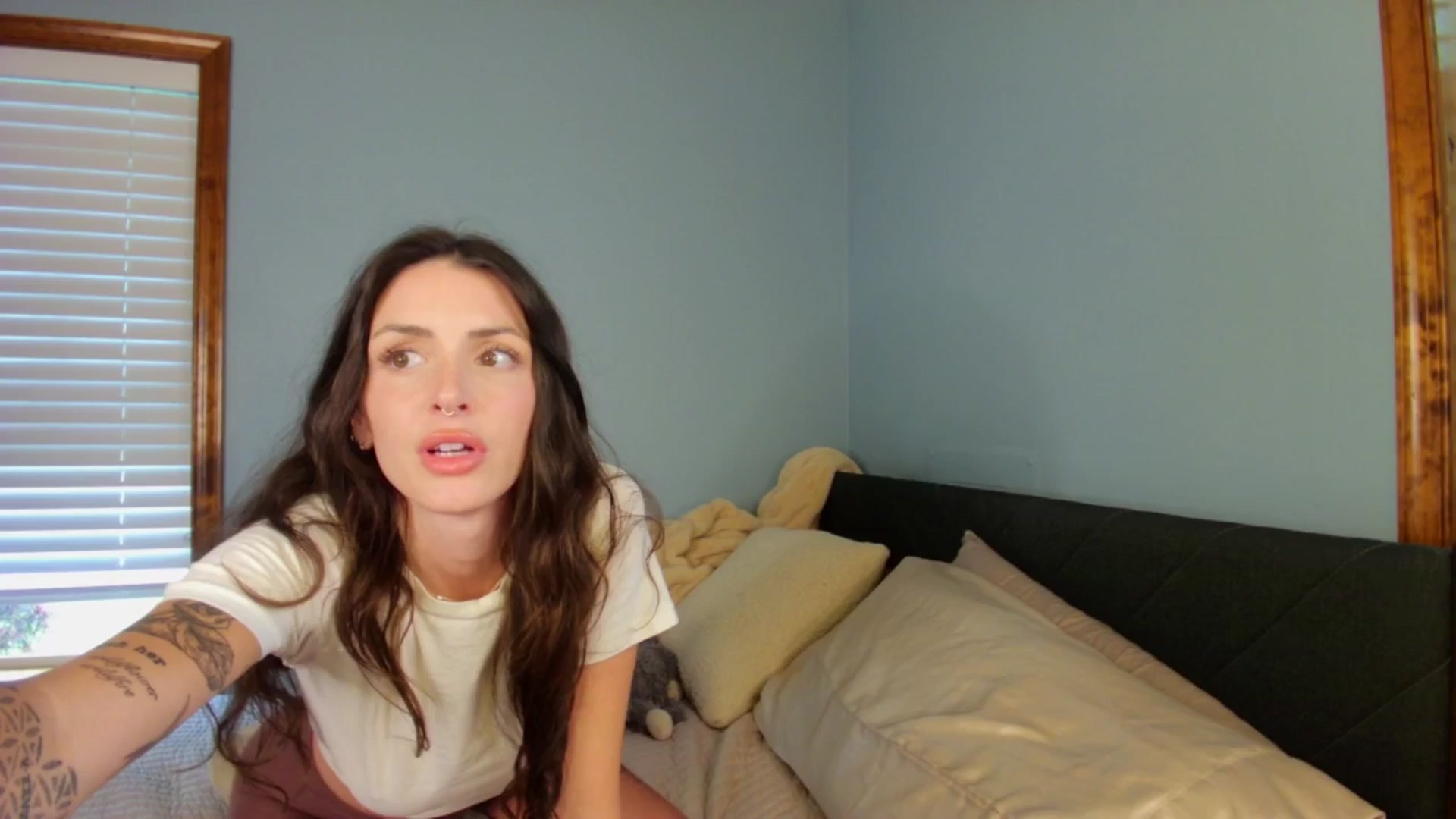 Gallery image thumbnail from Ava____'s myfreecams stream on, 05/12/2025, 21:47 image 1 of 20