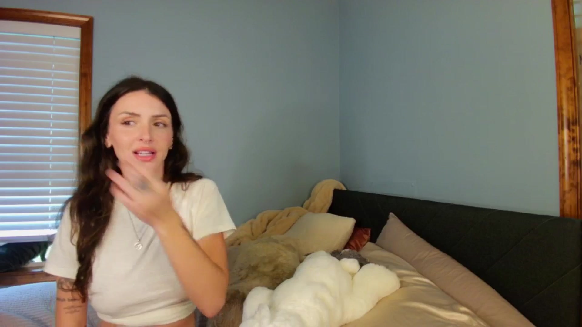 Gallery image thumbnail from Ava____'s myfreecams stream on, 05/12/2025, 21:47 image 20 of 20