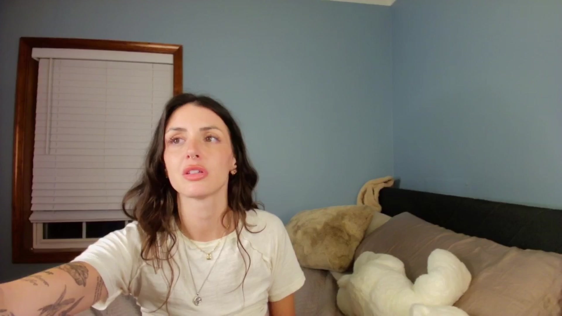 Gallery image thumbnail from Ava____'s myfreecams stream on, 05/13/2025, 01:25 image 7 of 20