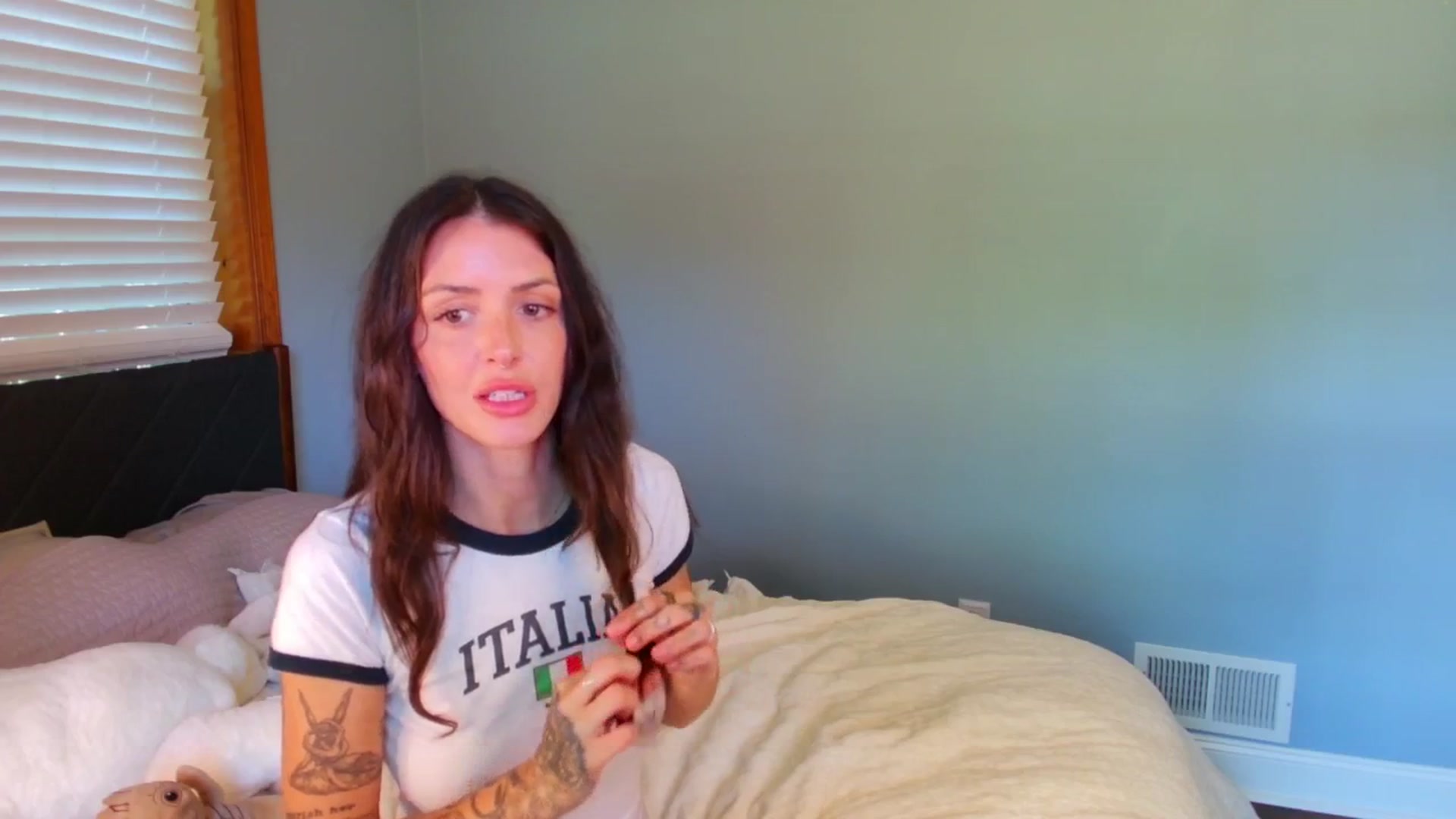 Gallery image thumbnail from Ava____'s myfreecams stream on, 05/17/2025, 21:51 image 9 of 20