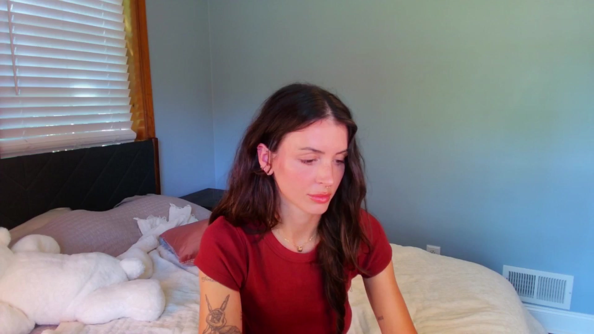 Gallery image thumbnail from Ava____'s myfreecams stream on, 05/17/2025, 21:51 image 2 of 20