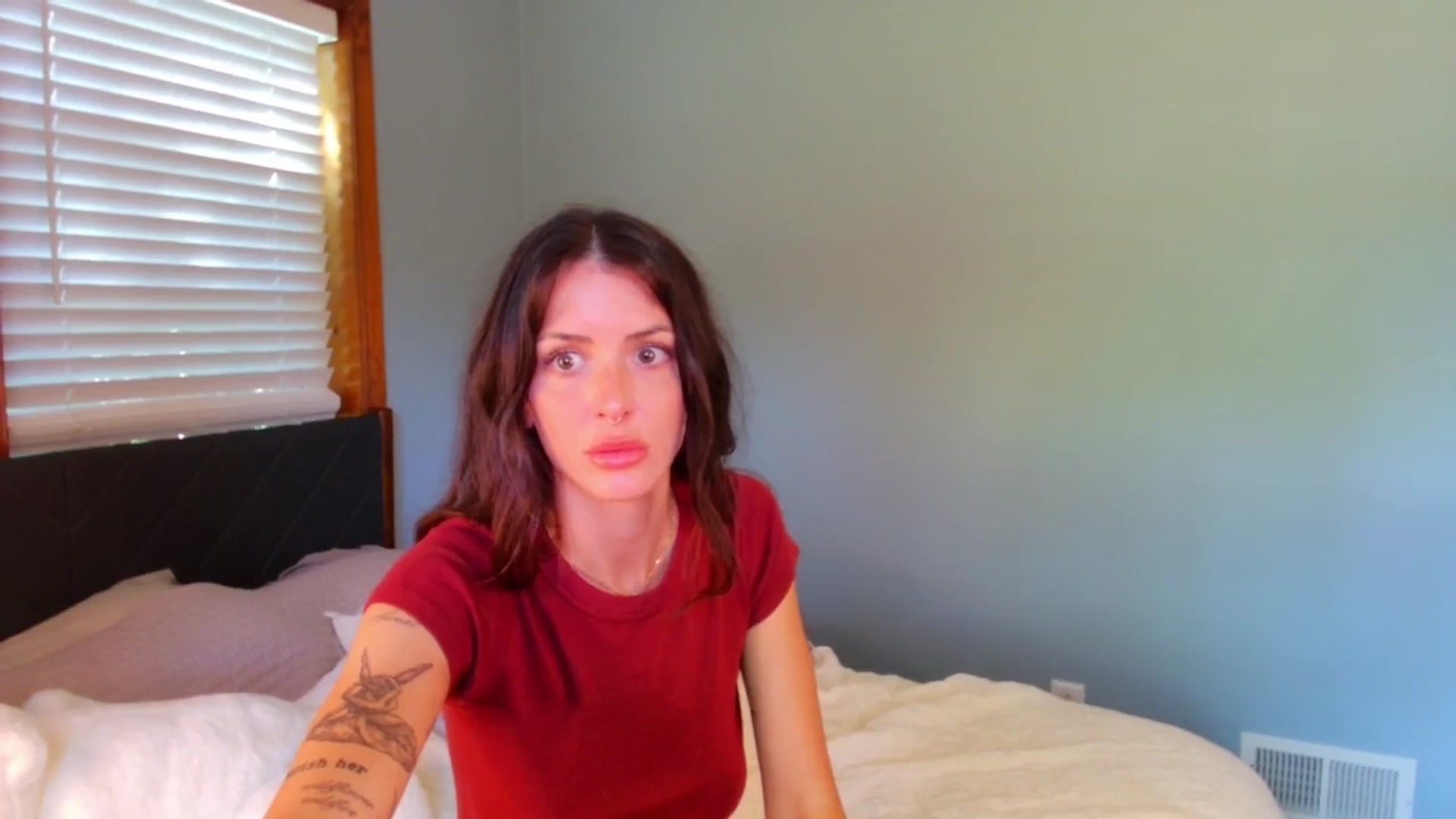 Gallery image thumbnail from Ava____'s myfreecams stream on, 05/17/2025, 21:51 image 5 of 20