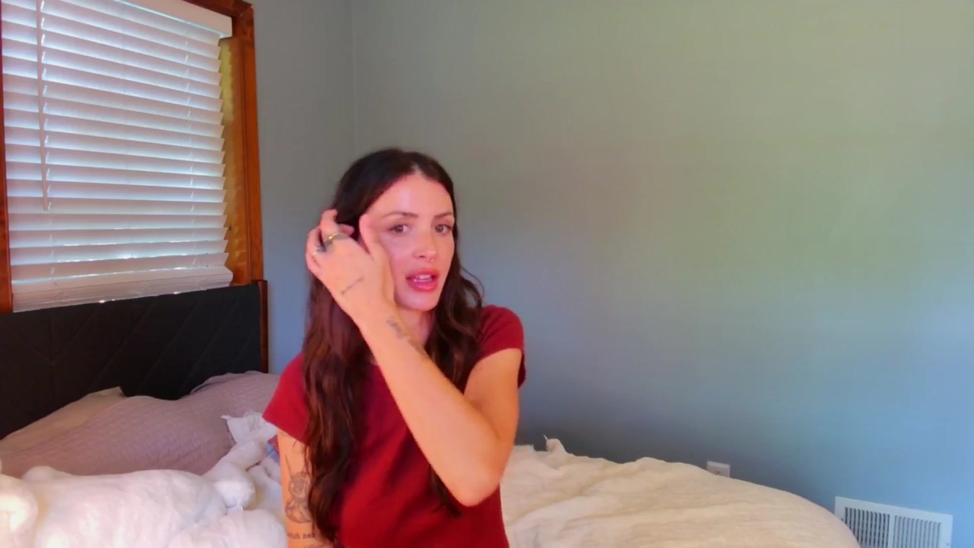 Gallery image thumbnail from Ava____'s myfreecams stream on, 05/17/2025, 21:51 image 4 of 20
