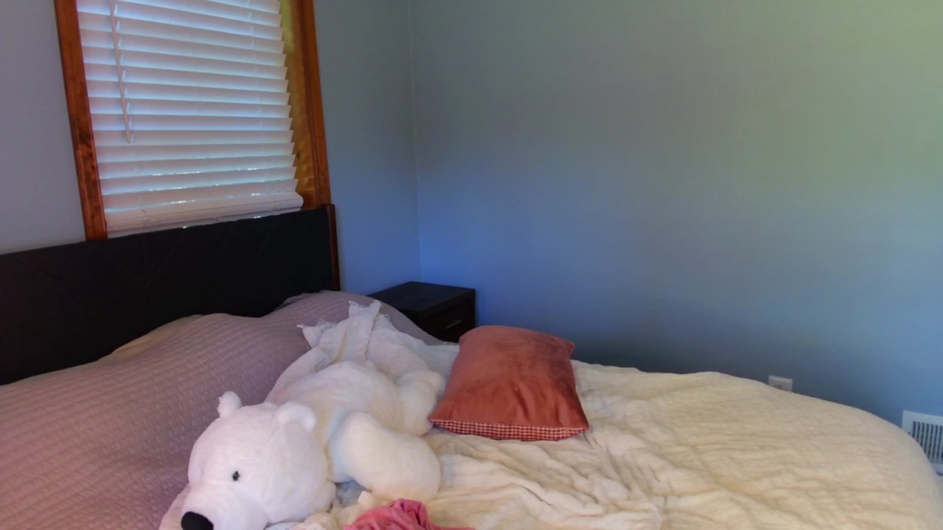 Gallery image thumbnail from Ava____'s myfreecams stream on, 05/17/2025, 21:51 image 1 of 20