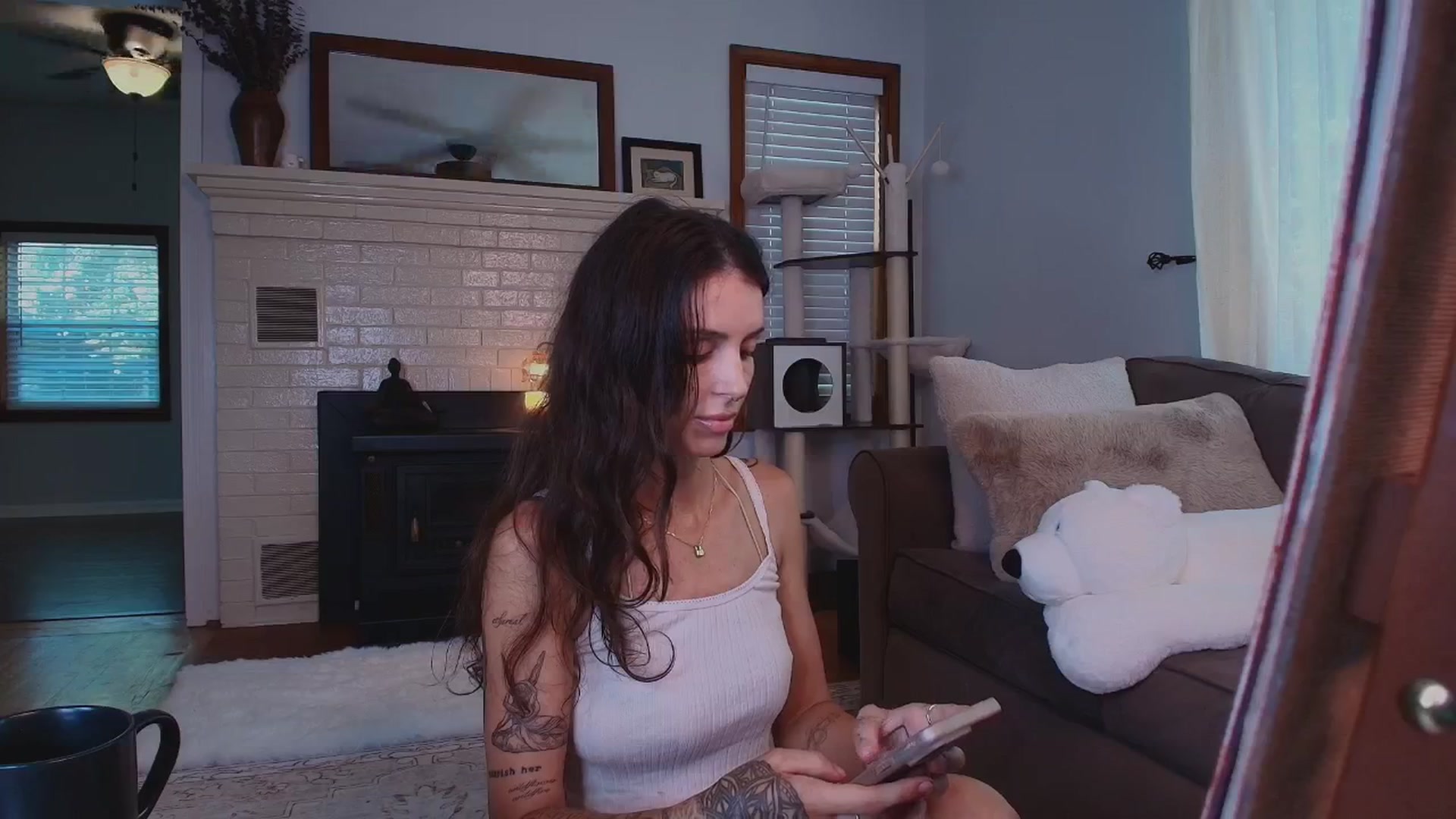 Gallery image thumbnail from Ava____'s myfreecams stream on, 06/18/2025, 20:16 image 10 of 20