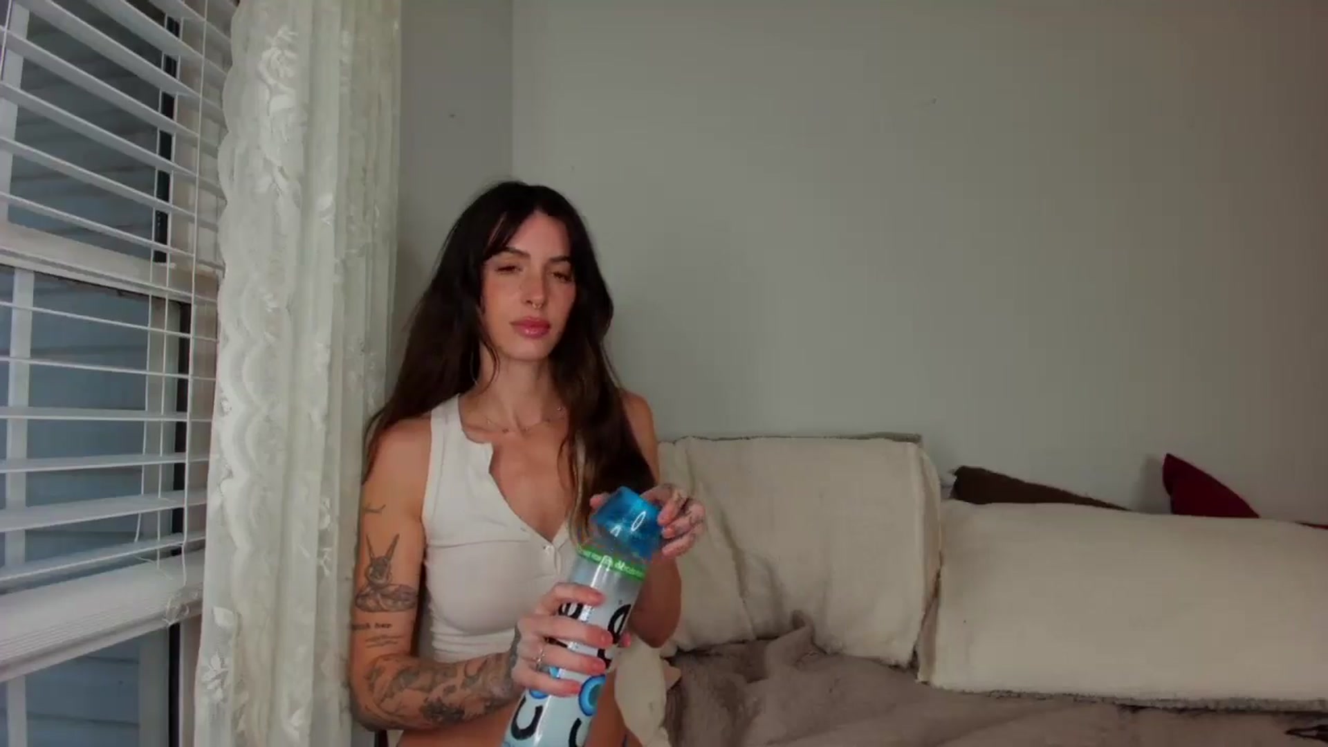 Gallery image thumbnail from Ava____'s myfreecams stream on, 11/23/2025, 21:42 image 3 of 20