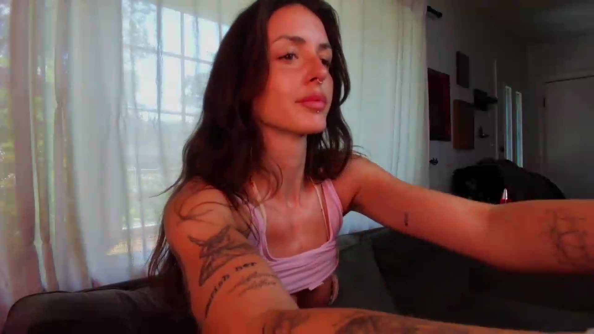 Gallery image thumbnail from Ava____'s myfreecams stream on, 06/04/2026, 18:08 image 11 of 20