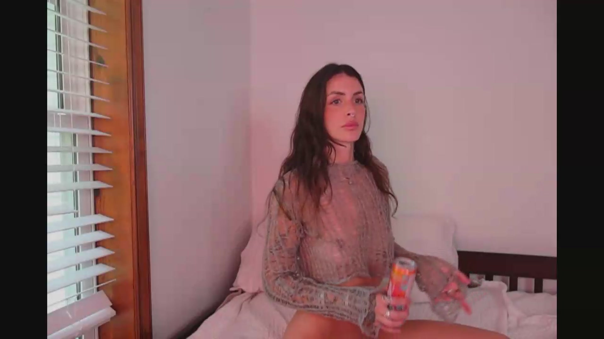 Gallery image thumbnail from Ava____'s myfreecams stream on, 08/11/2026, 18:27 image 12 of 20