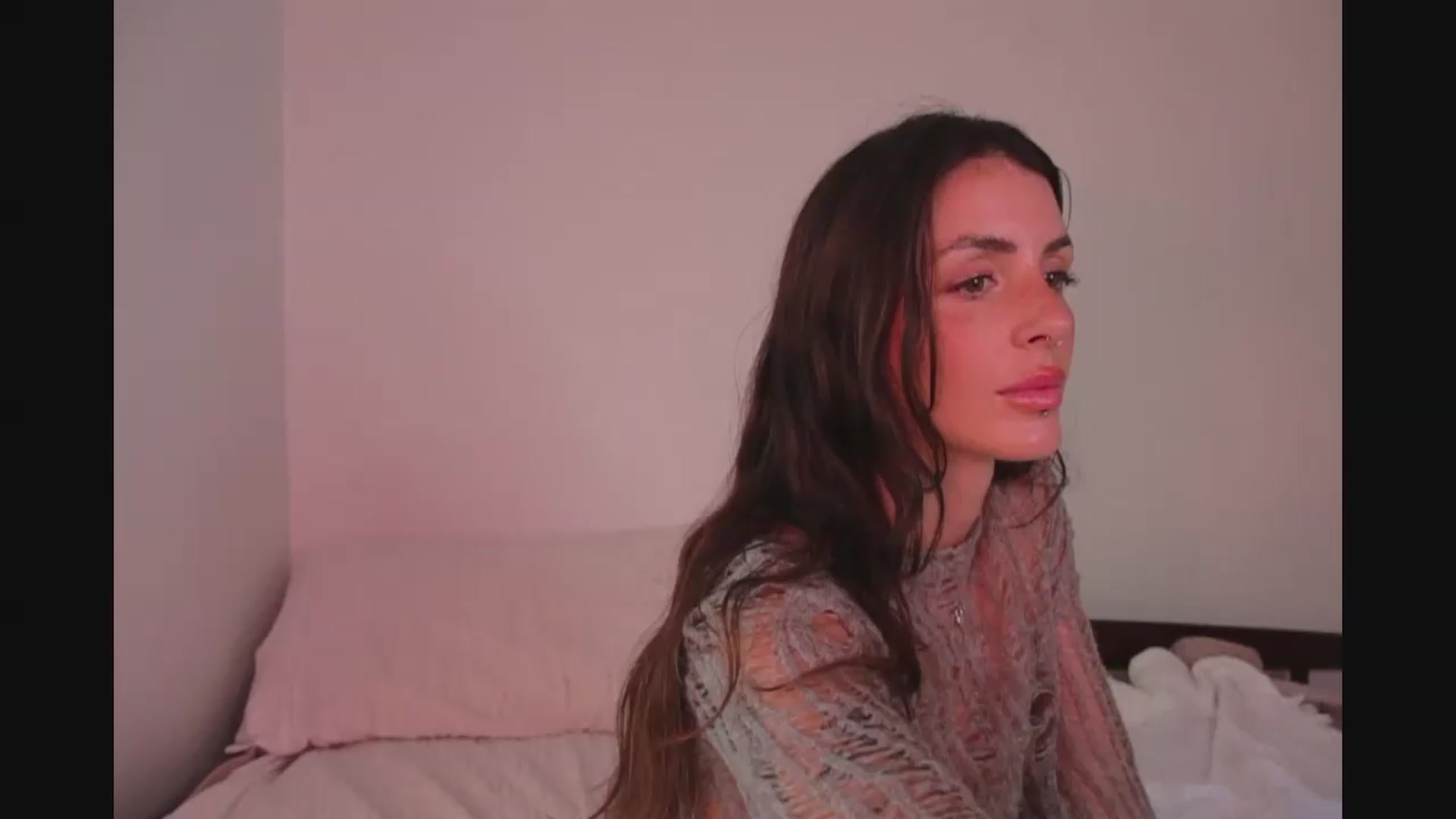 Gallery image thumbnail from Ava____'s myfreecams stream on, 08/11/2026, 18:27 image 3 of 20