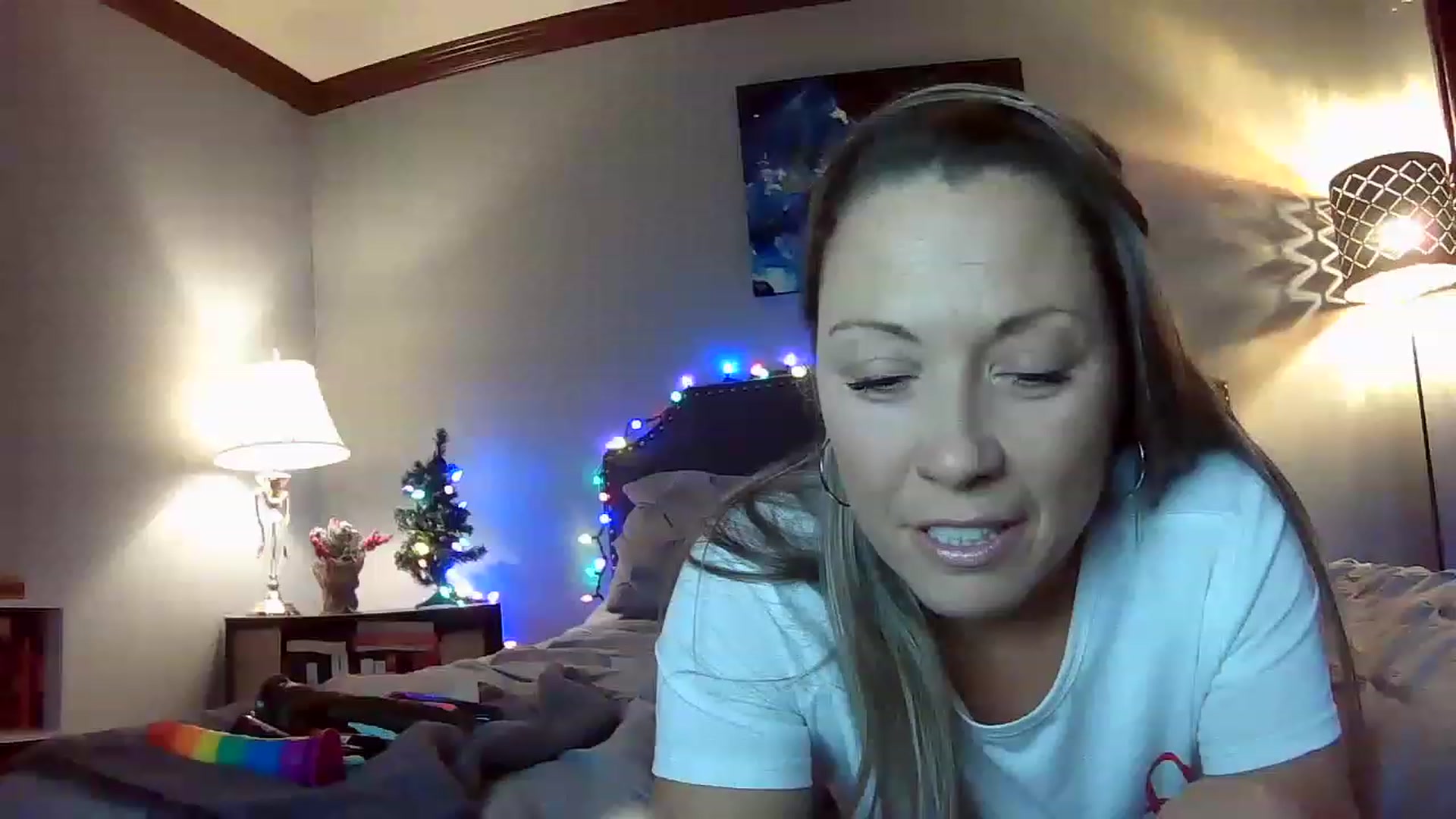 Gallery image thumbnail from Ava_hollywood's myfreecams stream on, 11/28/2022, 15:00 image 18 of 20