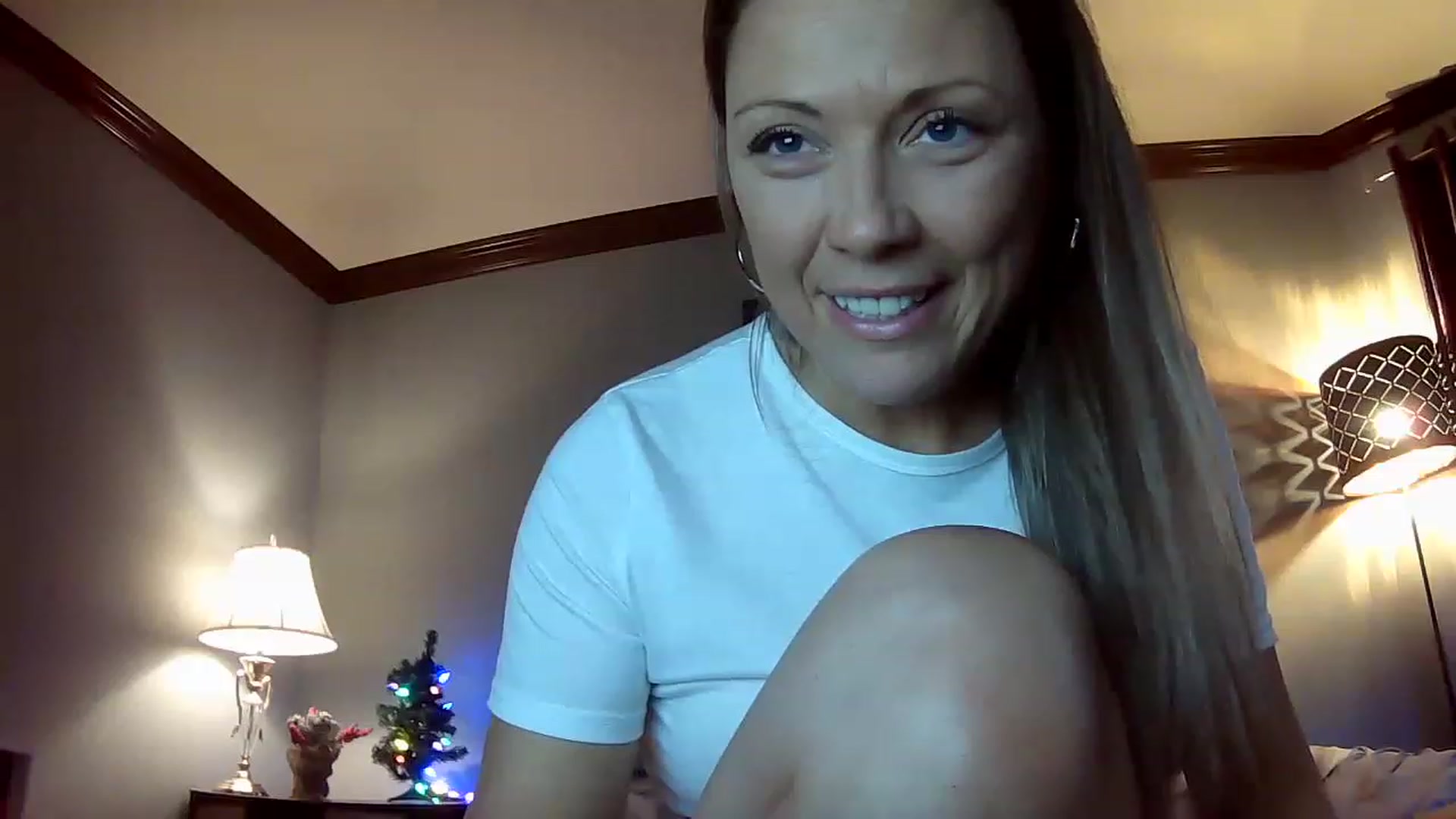 Gallery image thumbnail from Ava_hollywood's myfreecams stream on, 11/28/2022, 15:24 image 9 of 20