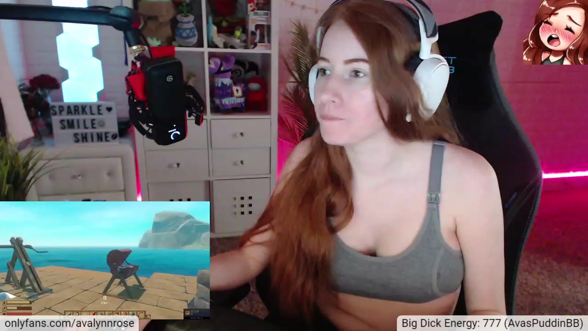 Gallery image thumbnail from AvalynnRose's myfreecams stream on, 12/05/2022, 02:13 image 14 of 20
