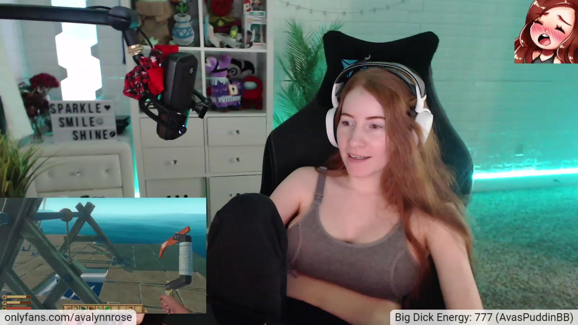 Gallery image thumbnail from AvalynnRose's myfreecams stream on, 12/05/2022, 02:13 image 6 of 20