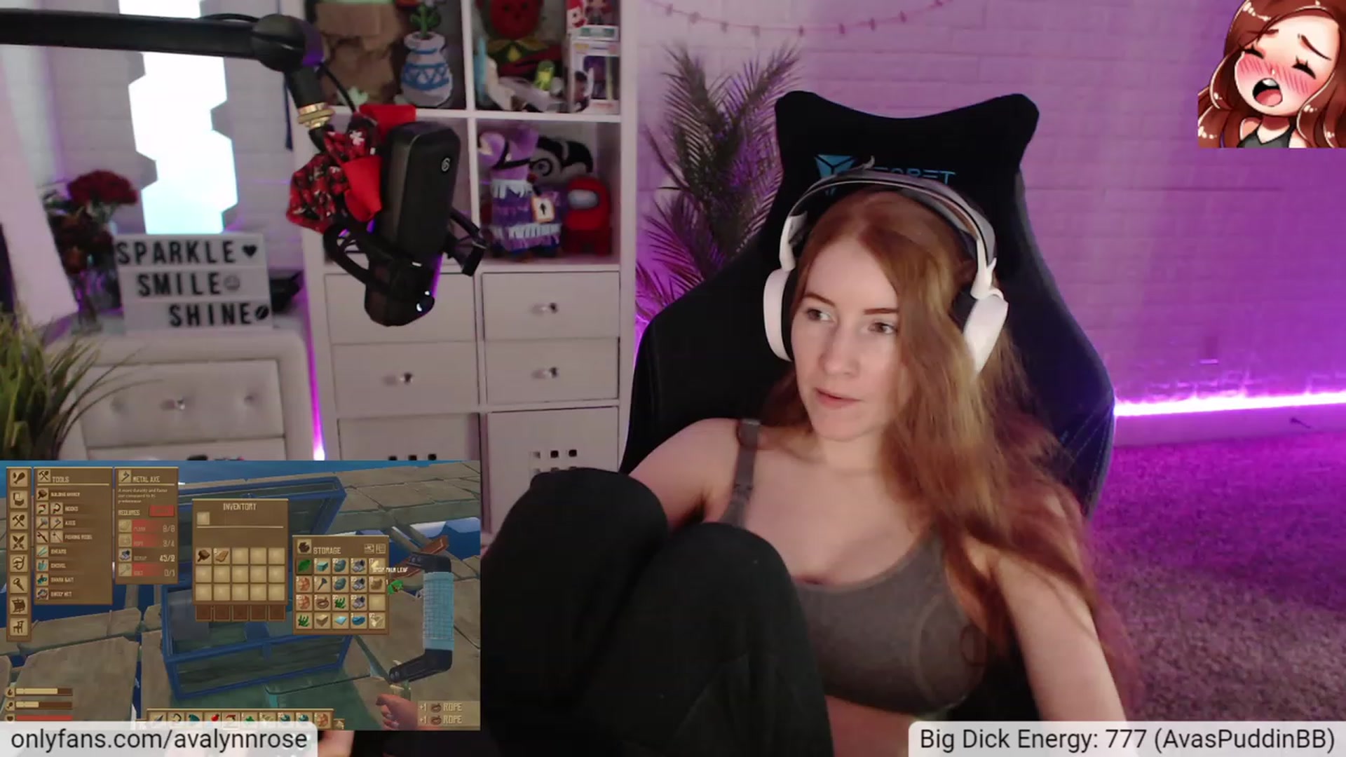 Gallery image thumbnail from AvalynnRose's myfreecams stream on, 12/05/2022, 02:13 image 9 of 20