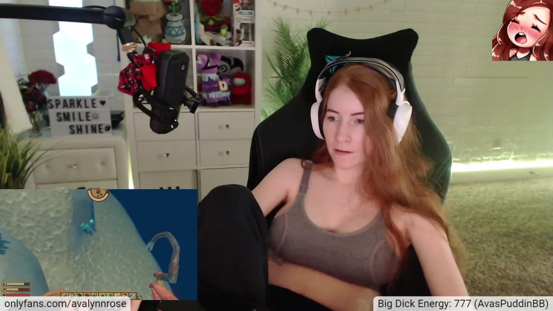 Gallery image thumbnail from AvalynnRose's myfreecams stream on, 12/05/2022, 02:13 image 8 of 20