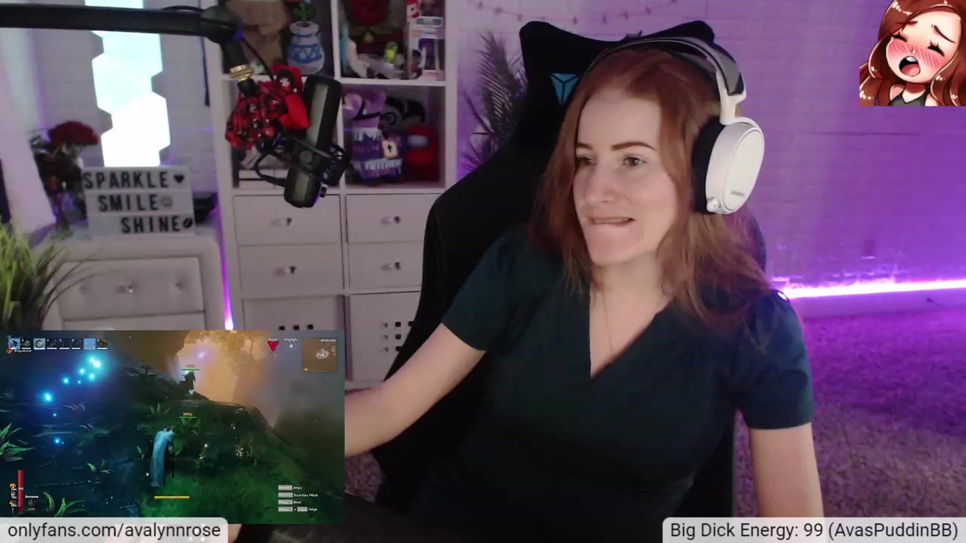 Gallery image thumbnail from AvalynnRose's myfreecams stream on, 12/10/2022, 01:25 image 6 of 20