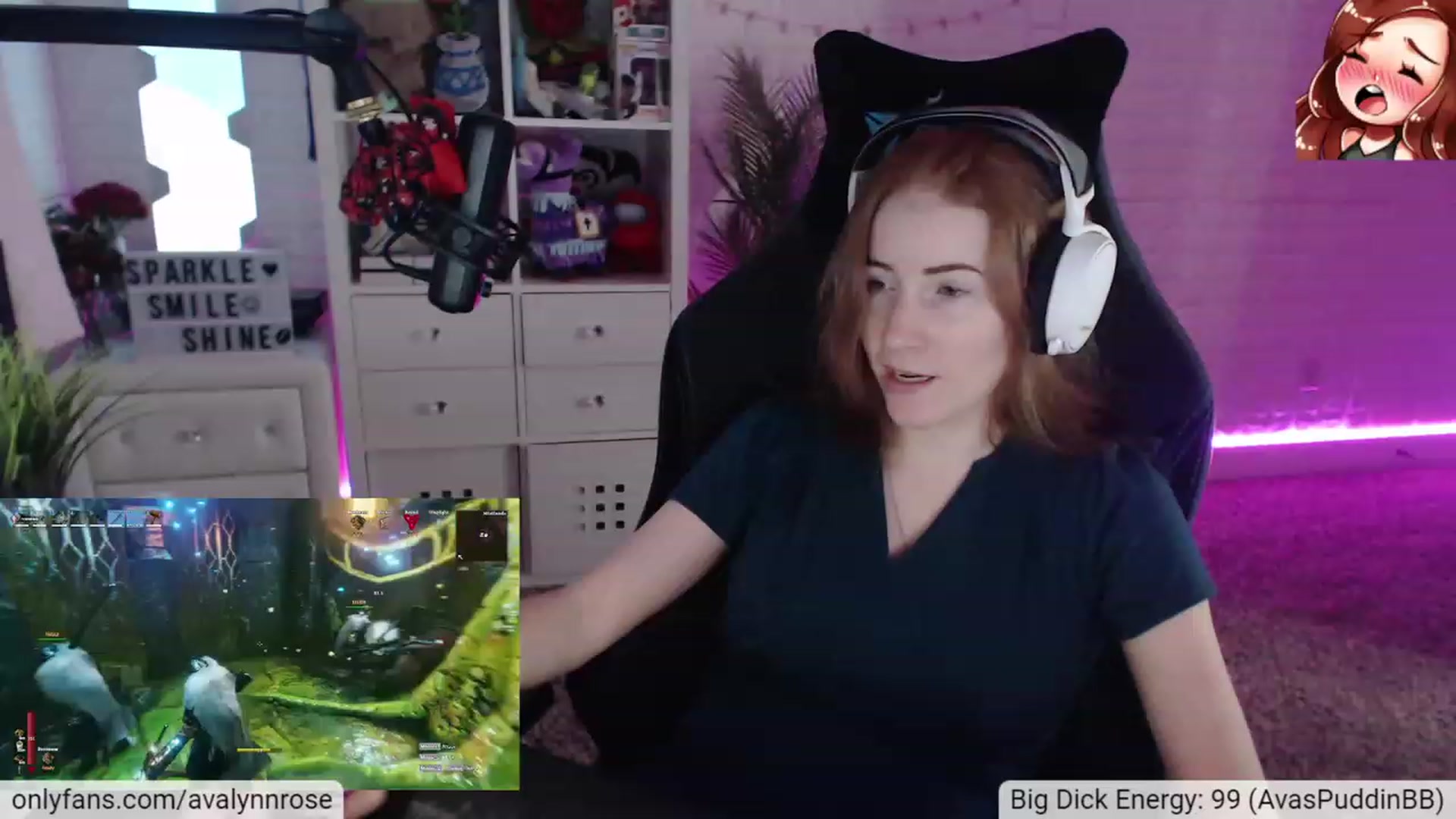 Gallery image thumbnail from AvalynnRose's myfreecams stream on, 12/10/2022, 01:25 image 3 of 20