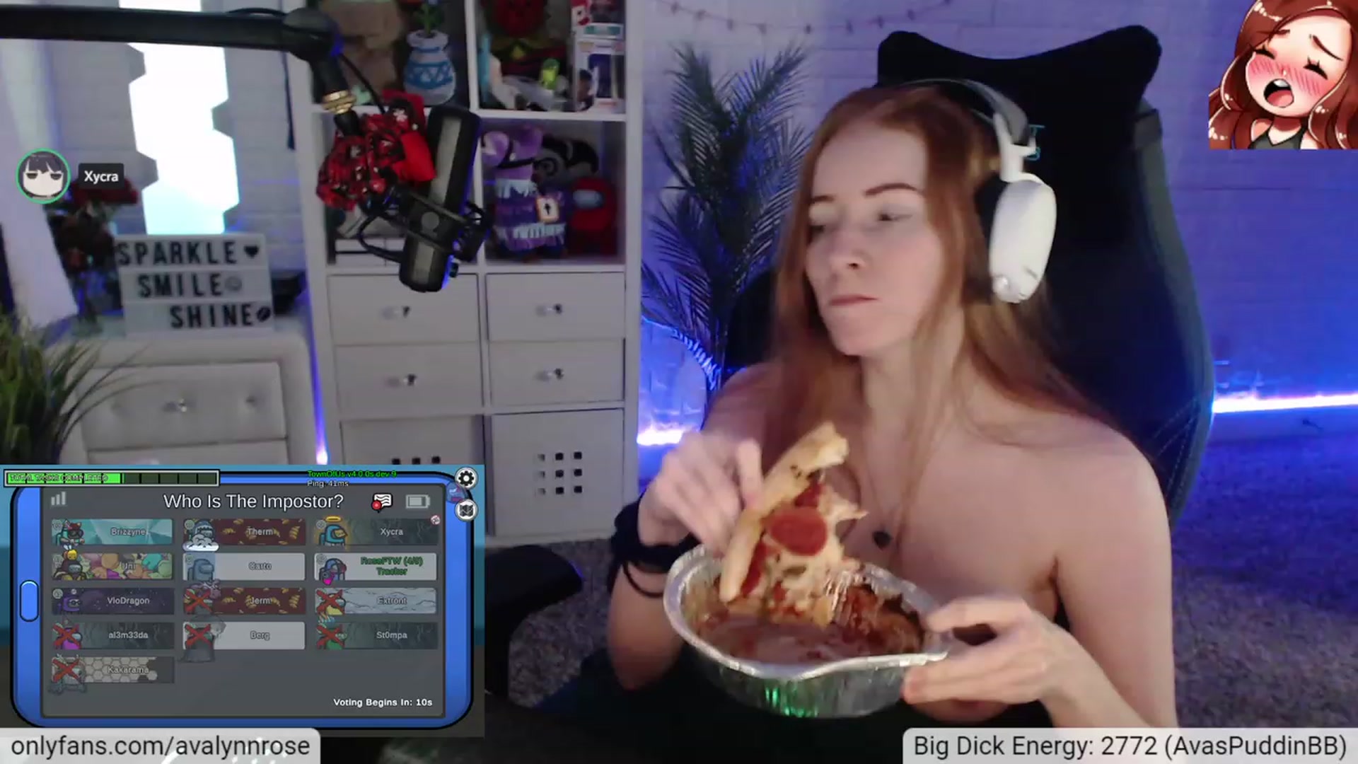 Gallery image thumbnail from AvalynnRose's myfreecams stream on, 12/10/2022, 01:47 image 11 of 20
