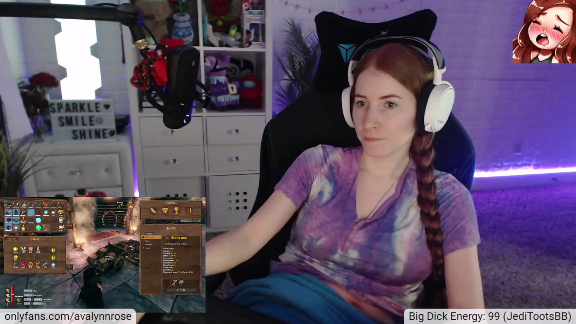 Gallery image thumbnail from AvalynnRose's myfreecams stream on, 12/12/2022, 01:00 image 5 of 20