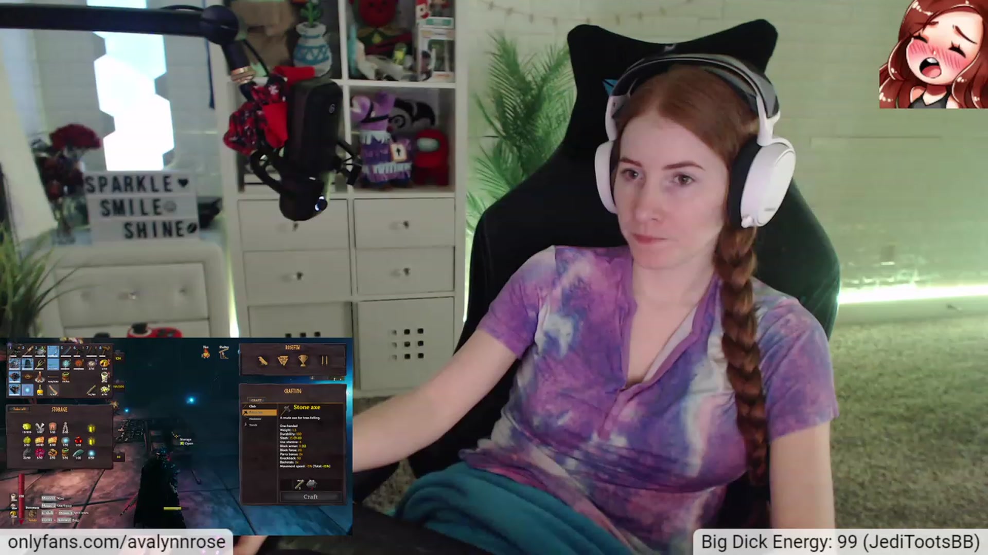 Gallery image thumbnail from AvalynnRose's myfreecams stream on, 12/12/2022, 01:00 image 16 of 20