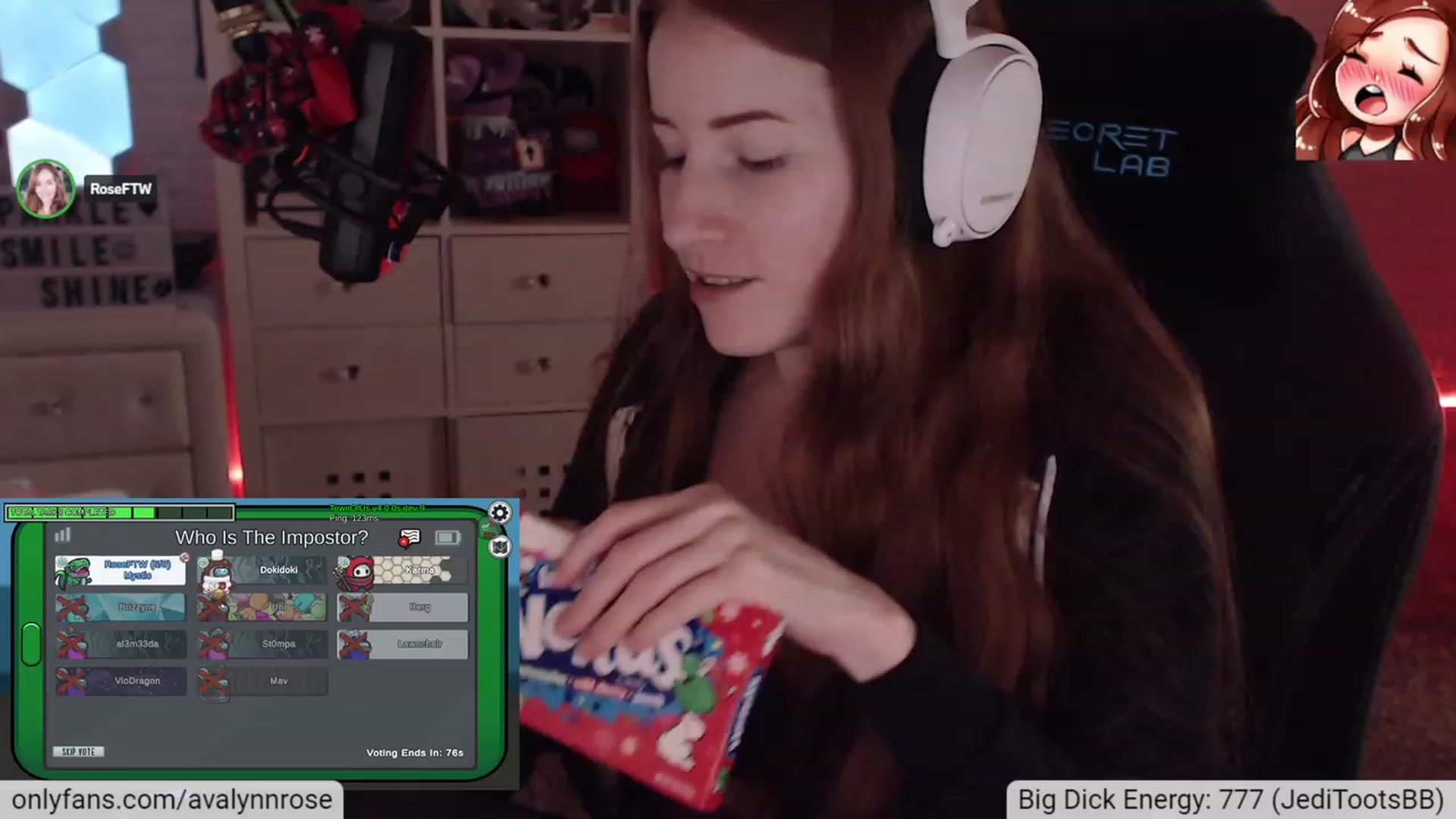 Gallery image thumbnail from AvalynnRose's myfreecams stream on, 12/31/2022, 03:54 image 7 of 20