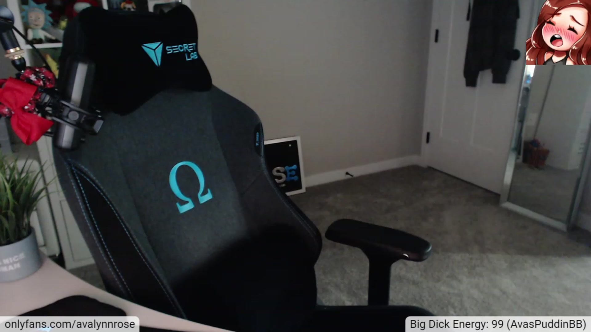Gallery image thumbnail from AvalynnRose's myfreecams stream on, 10/14/2023, 04:10 image 1 of 20