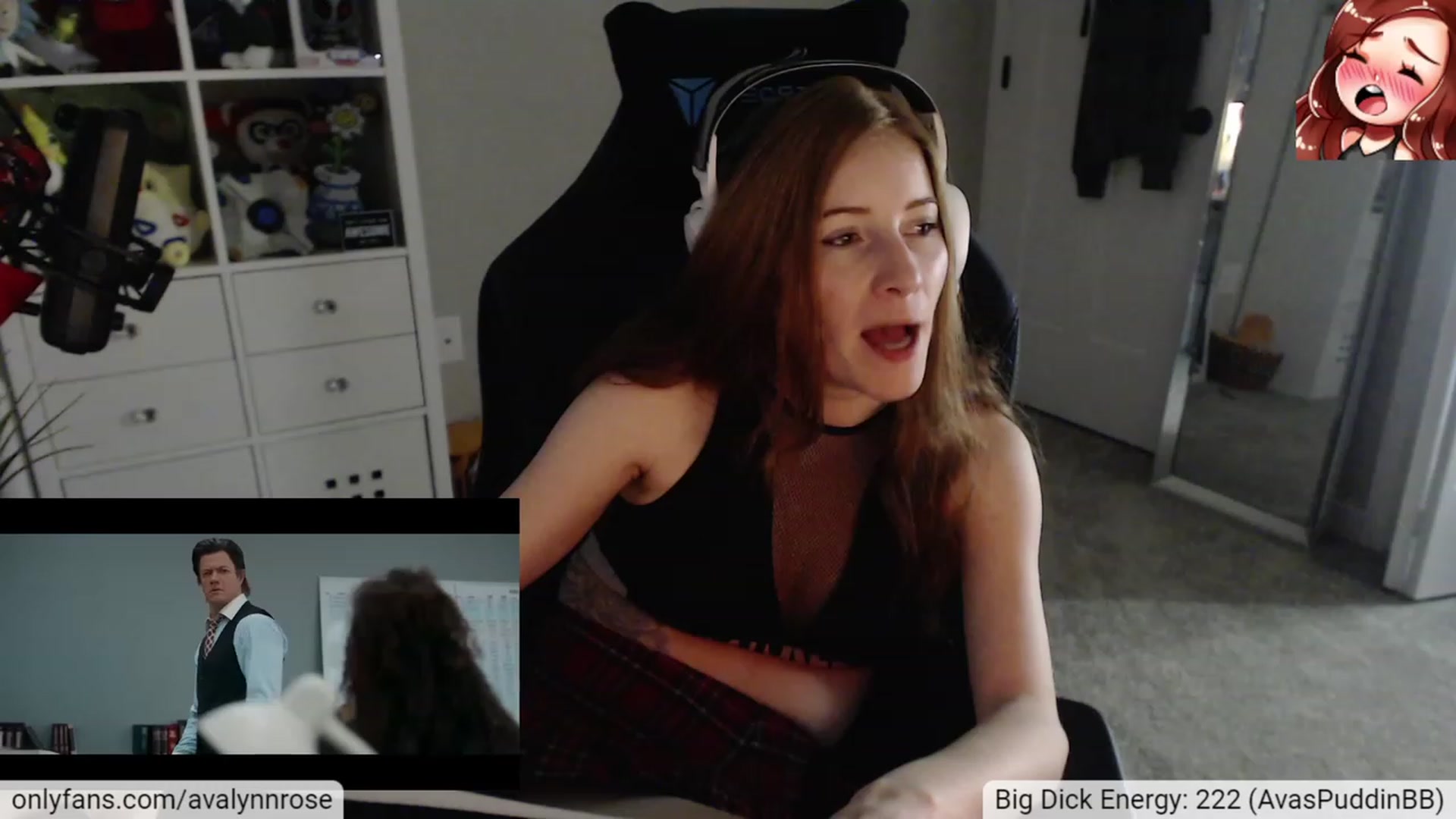 Gallery image thumbnail from AvalynnRose's myfreecams stream on, 10/14/2023, 04:10 image 17 of 20