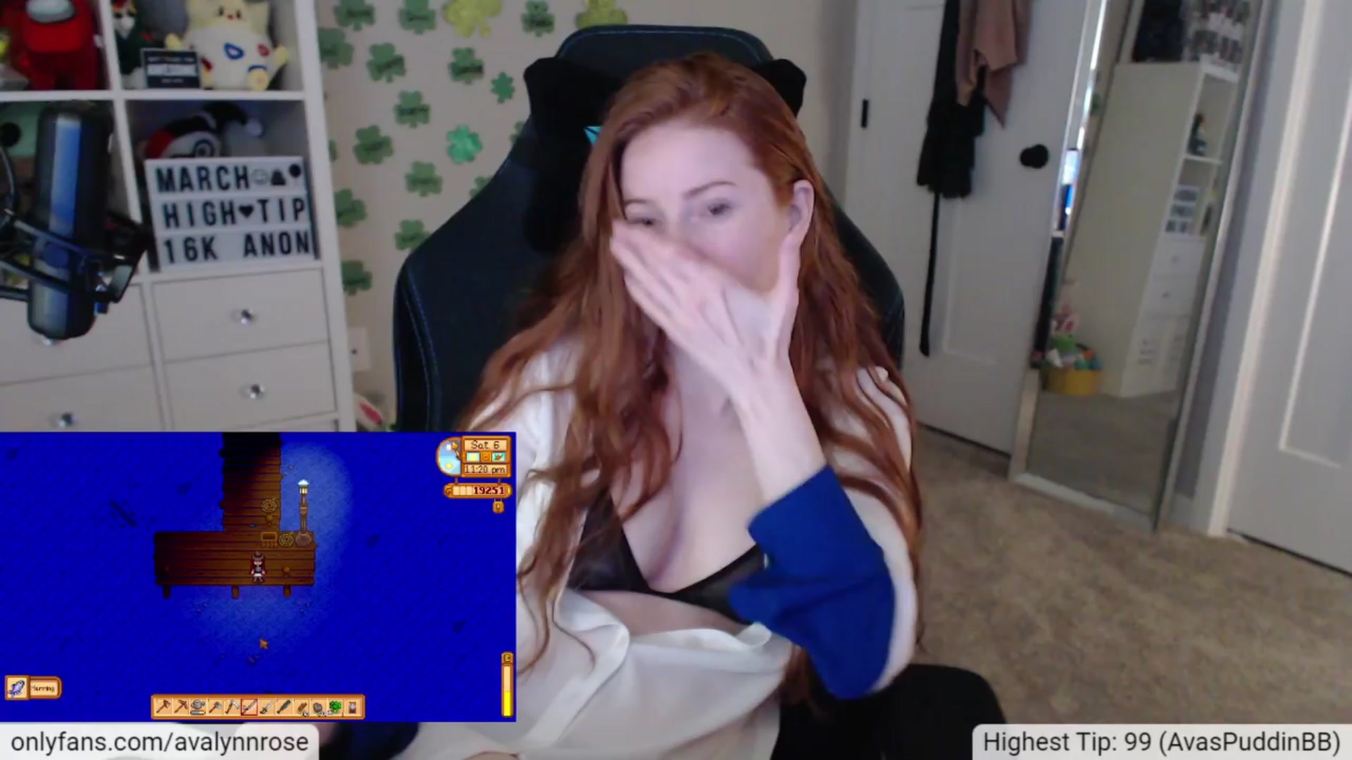Gallery image thumbnail from AvalynnRose's myfreecams stream on, 03/25/2024, 24:33 image 14 of 20